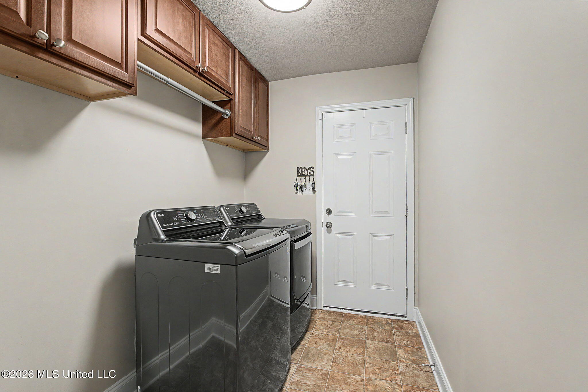 8781 Courtly Circle S Property Photo 25