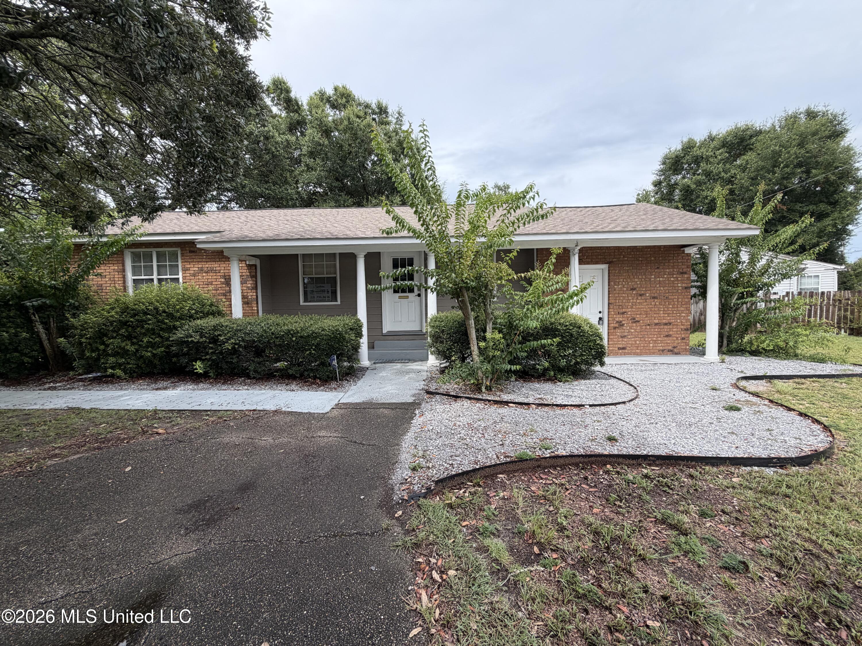 1946 Pass Road Property Photo 2