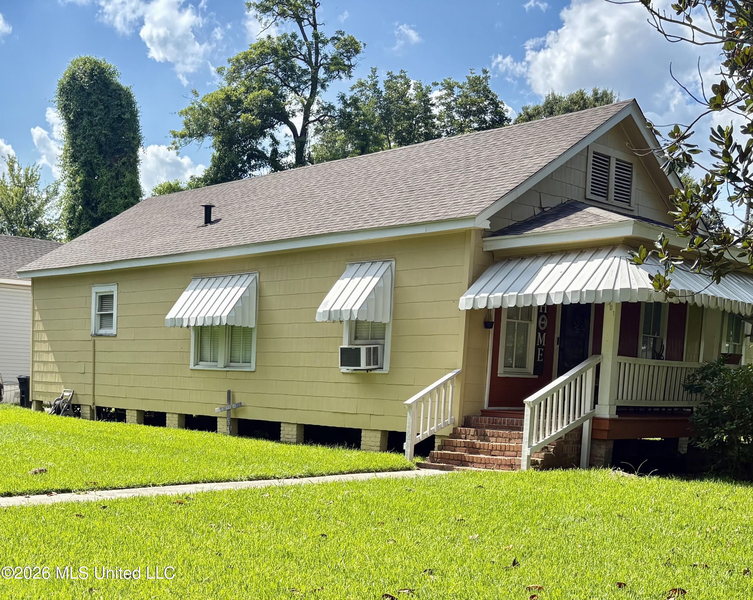 501 Virginia Avenue Property Photo 4