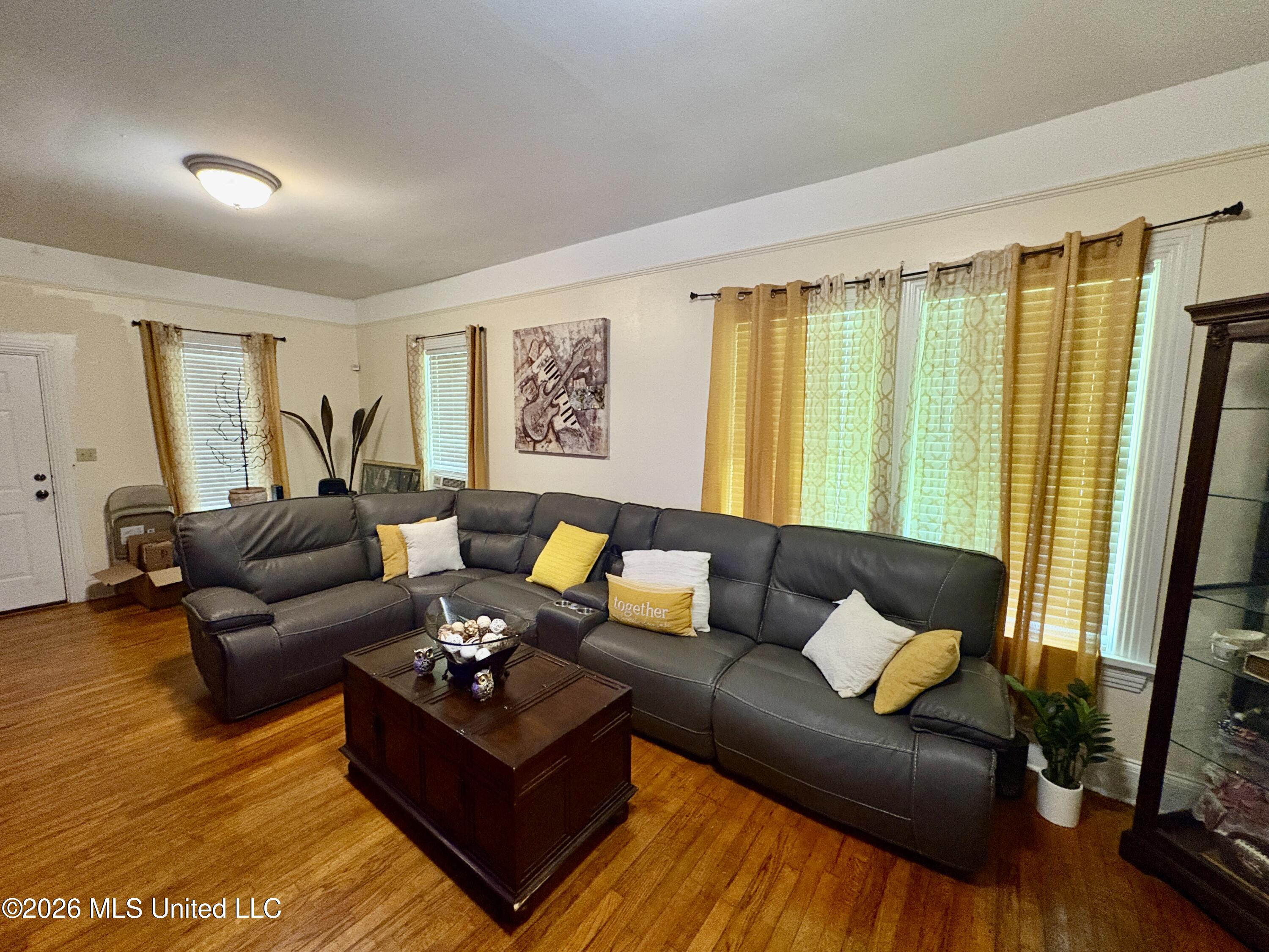 501 Virginia Avenue Property Photo 7