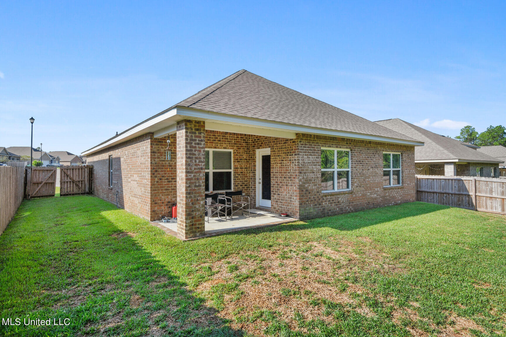 5361 Overland Drive Property Photo 19