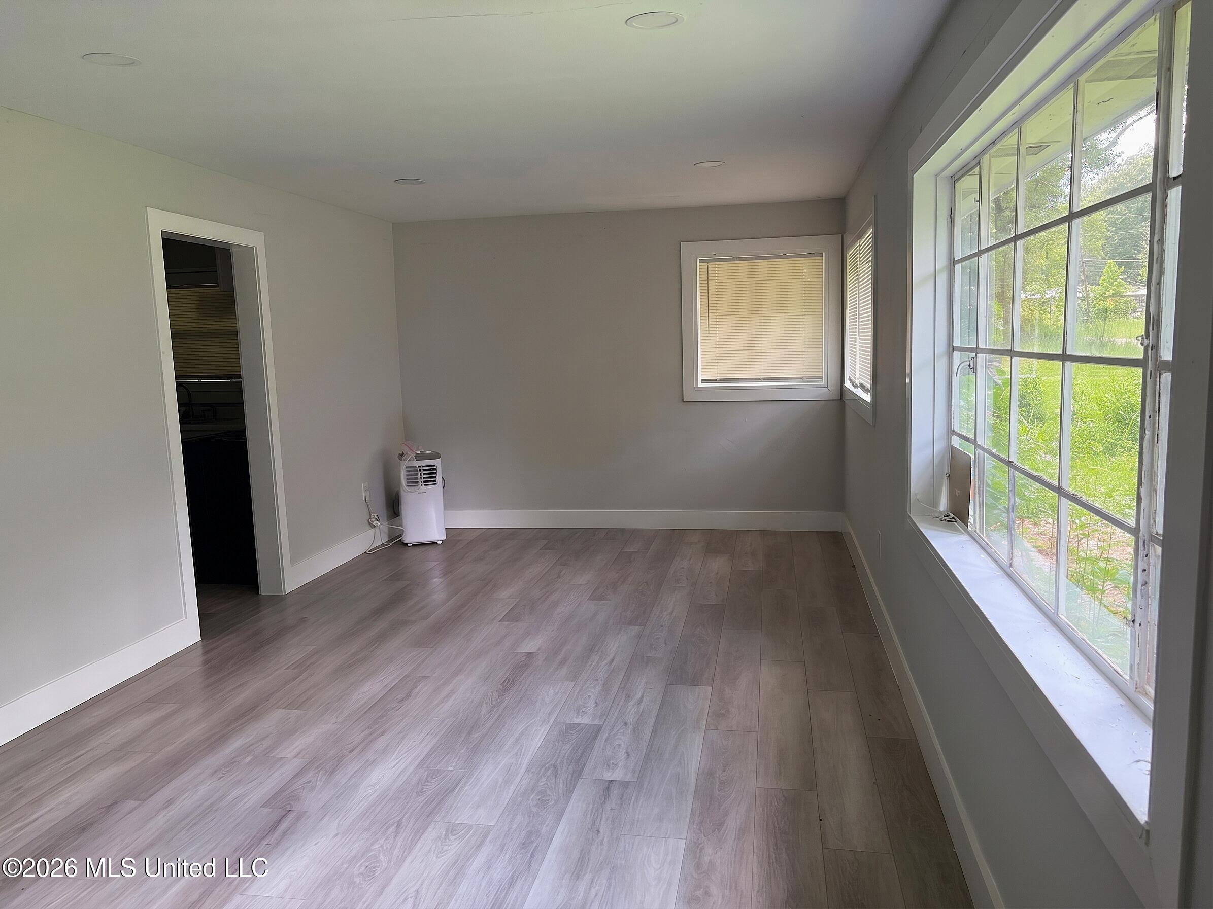 3057 Woodside Drive Property Photo 3