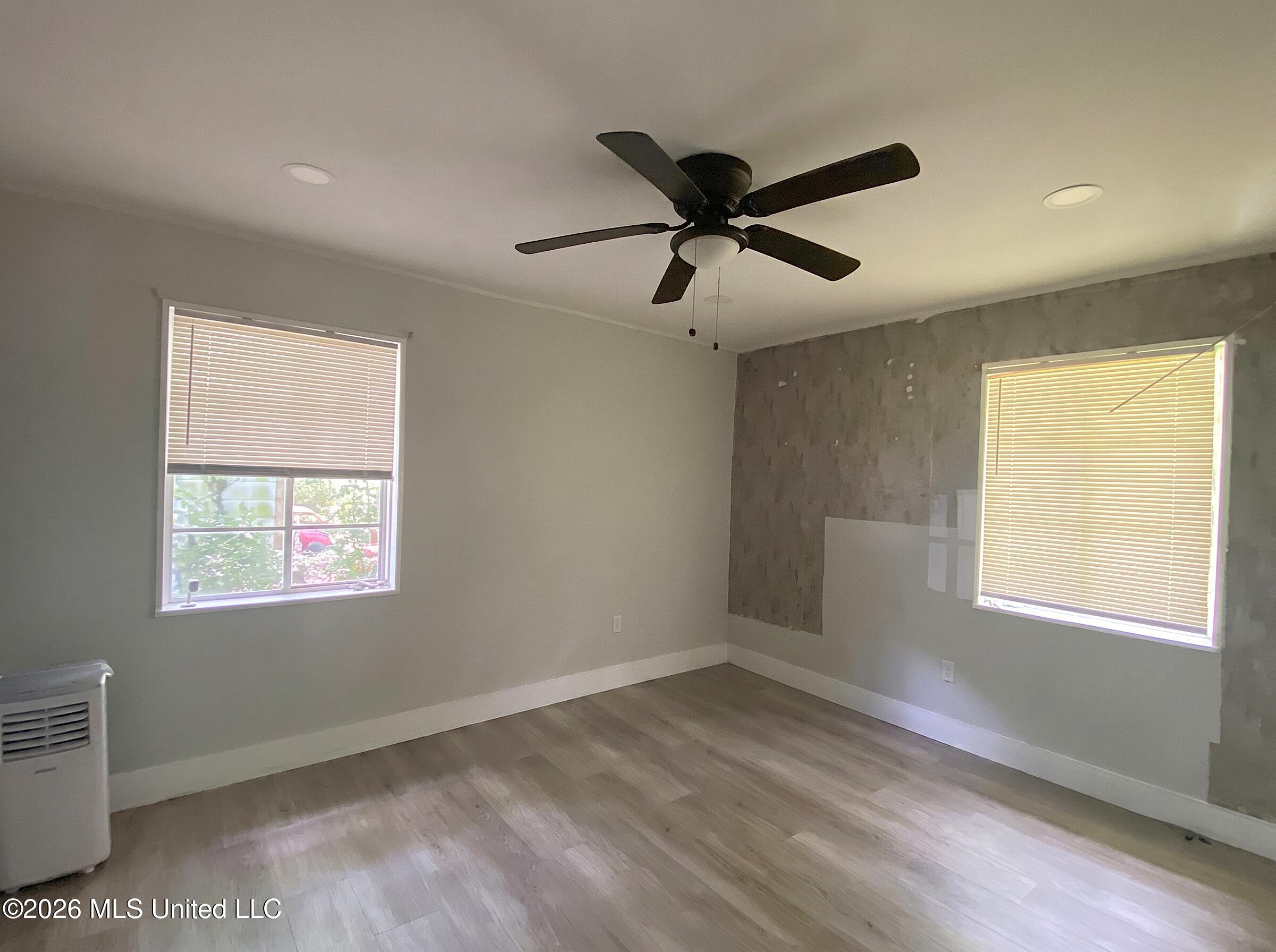 3057 Woodside Drive Property Photo 6