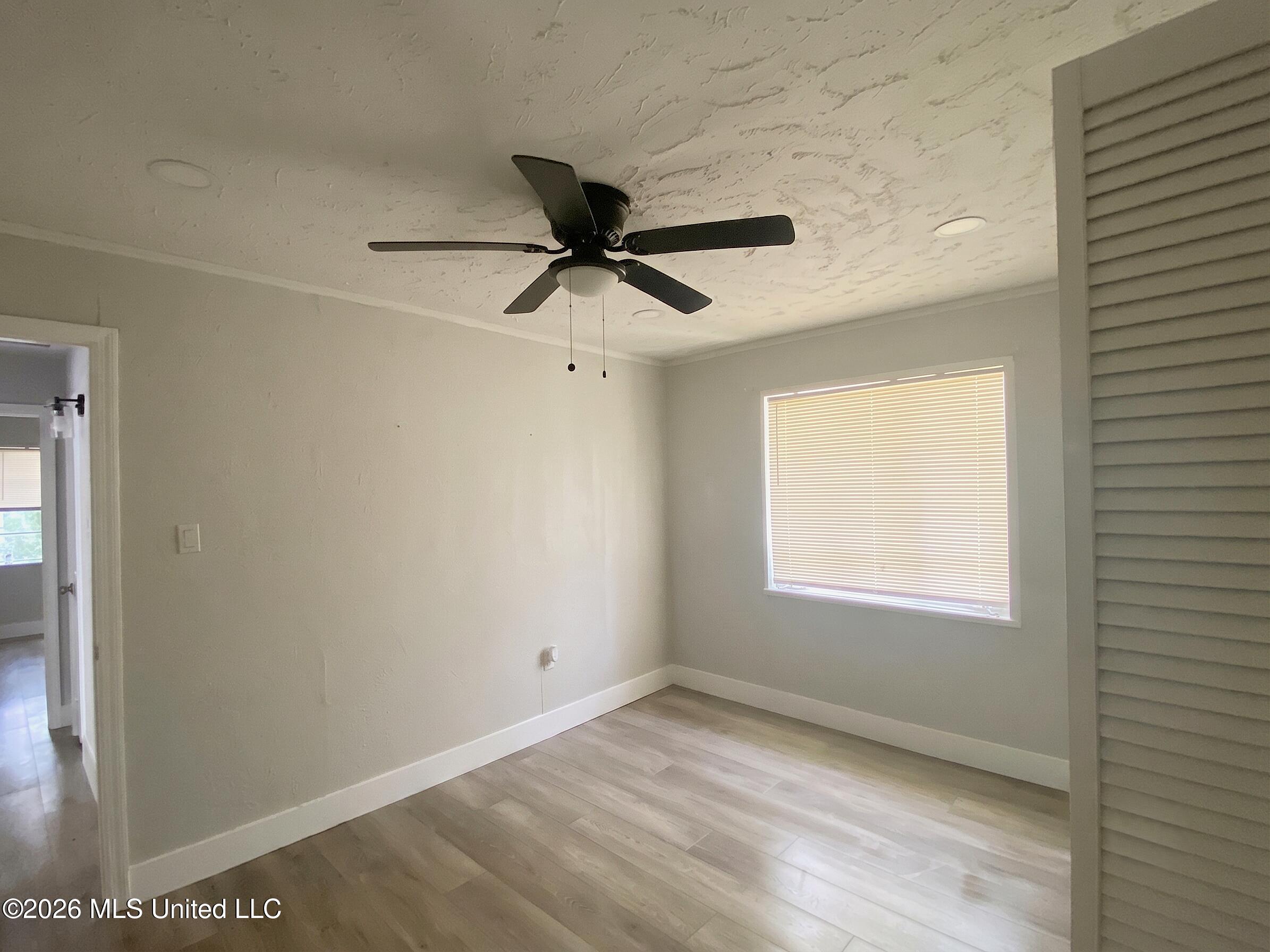 3057 Woodside Drive Property Photo 7