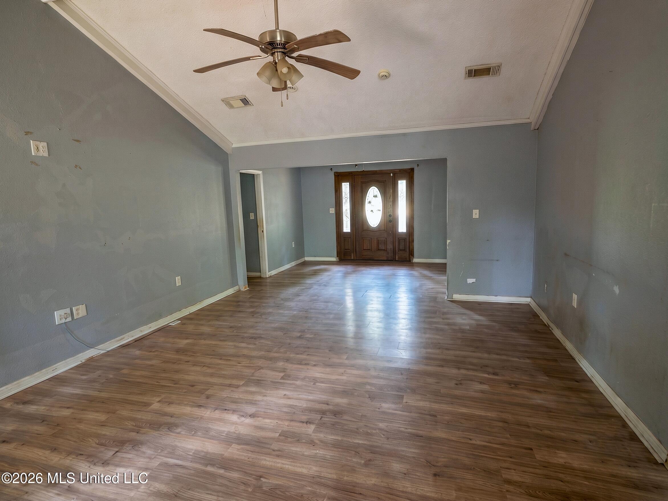 142 Dogwood Circle Property Photo 4