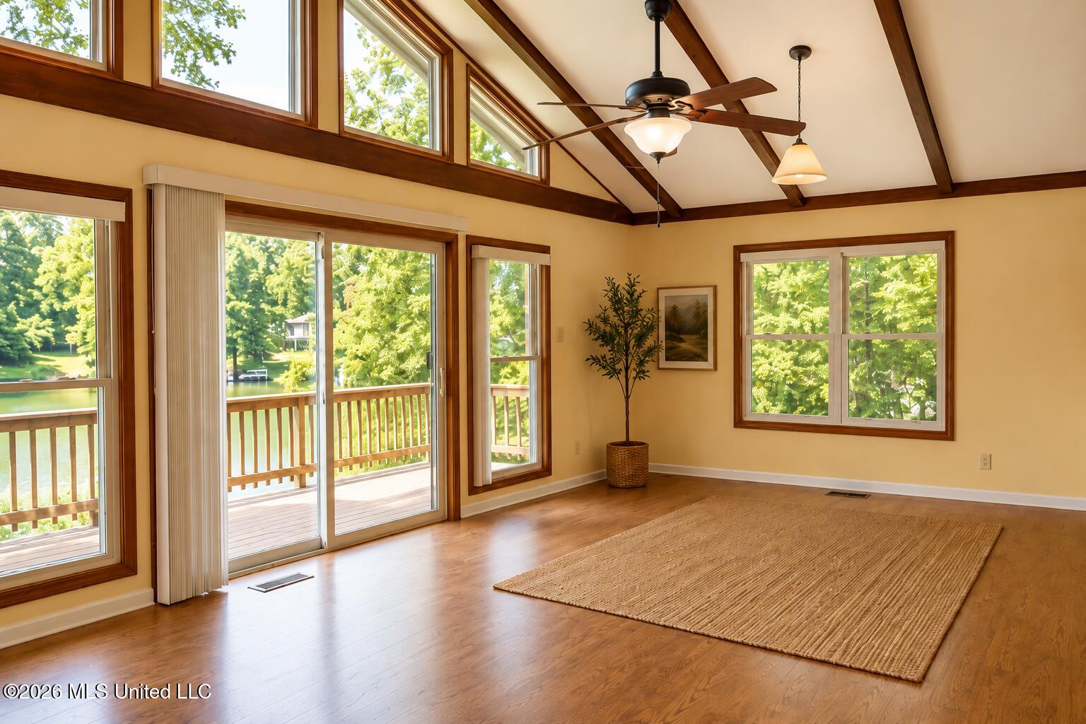 604 White Goose Cove Property Photo 4