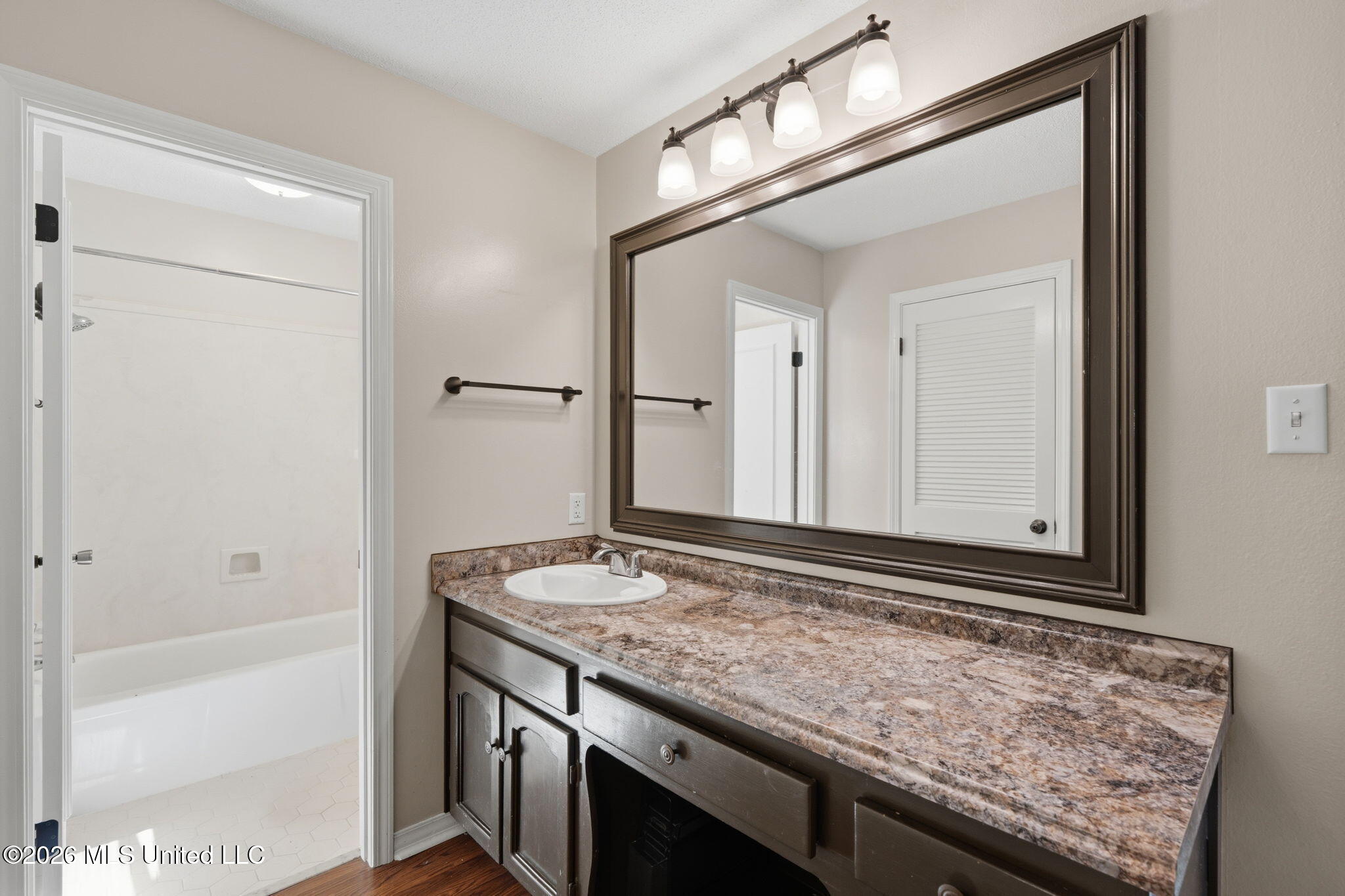 122 Booth Circle Property Photo 18