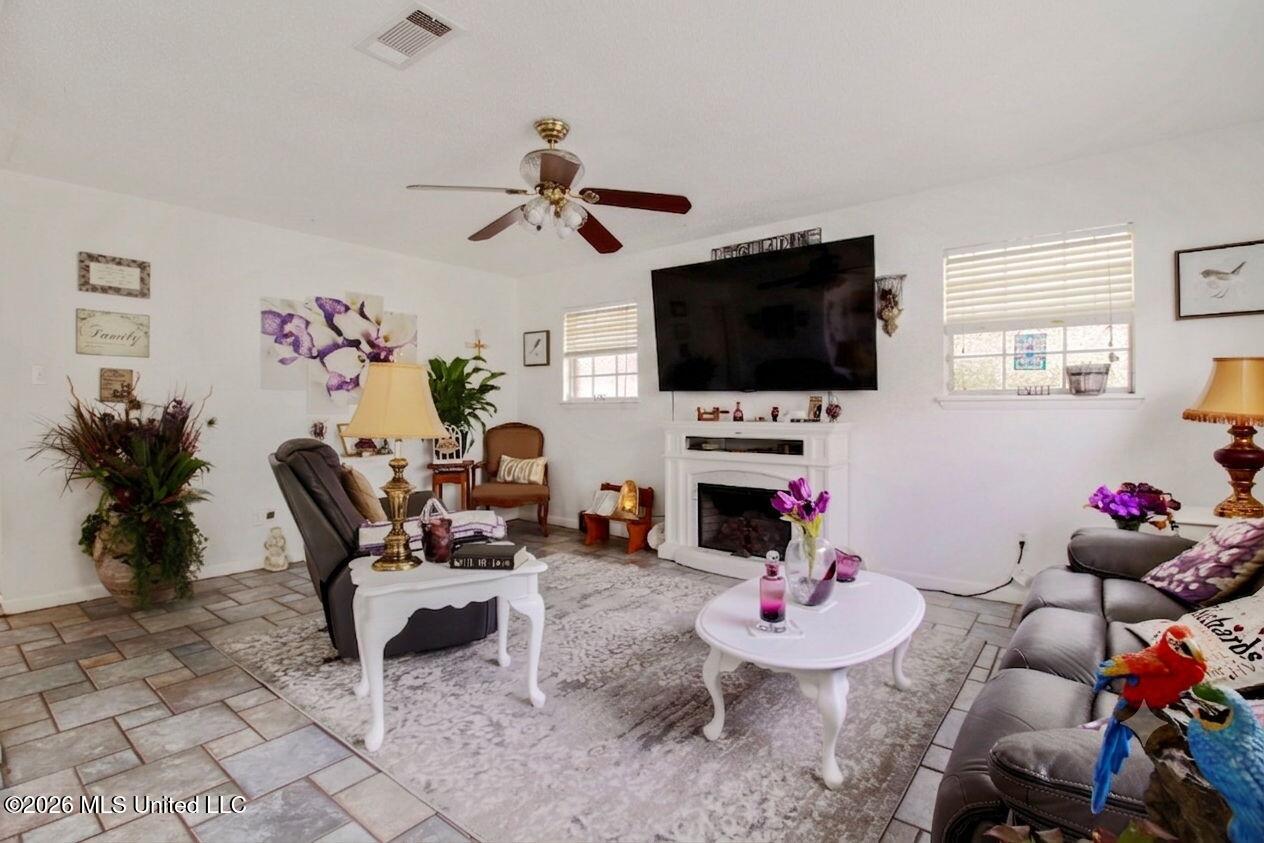 15214 Hamilton Street Property Photo 12