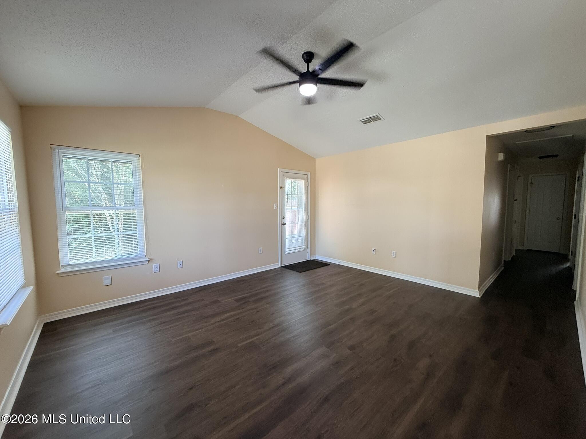 13401 Warren Drive Property Photo 4