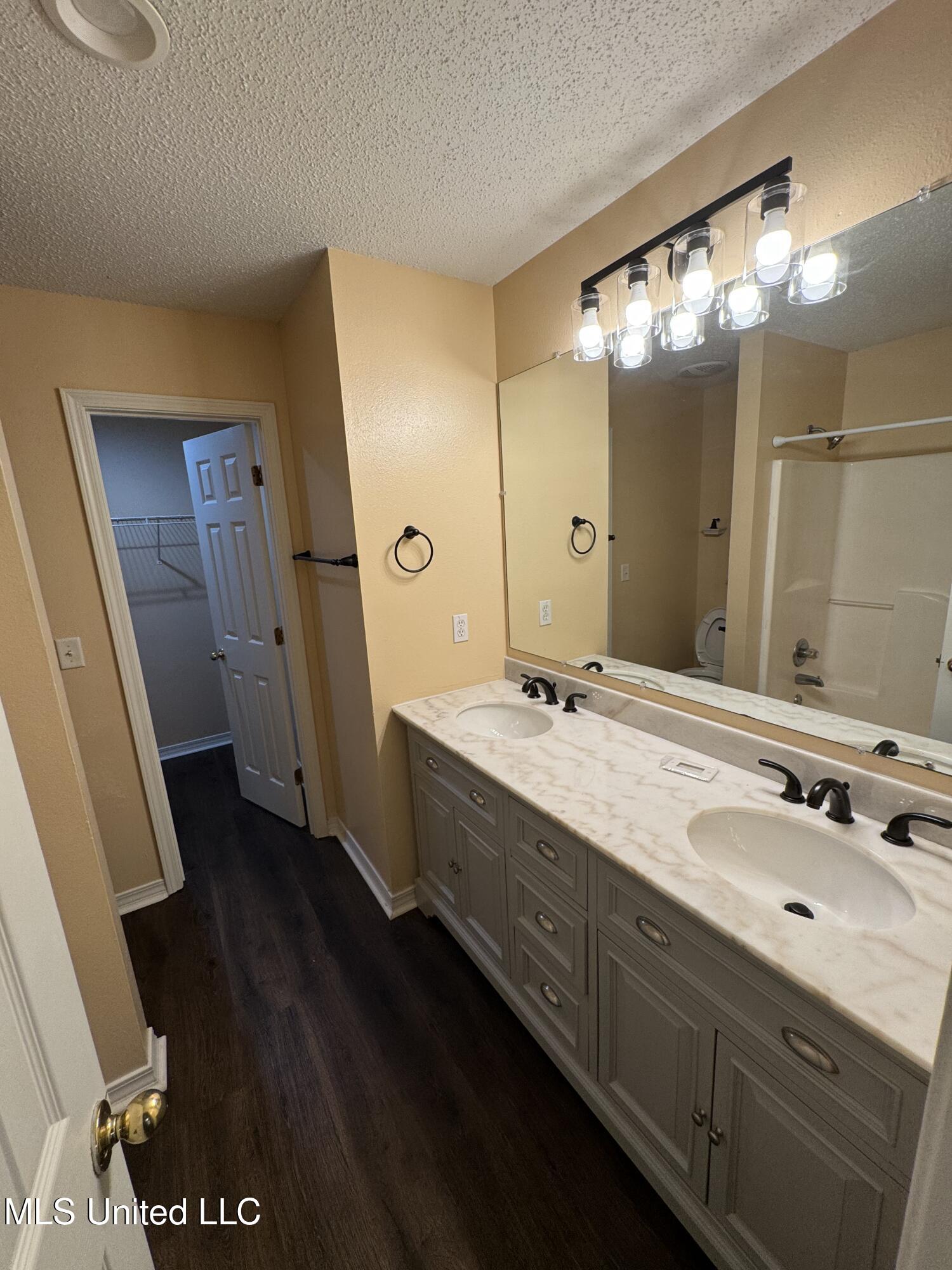 13401 Warren Drive Property Photo 16