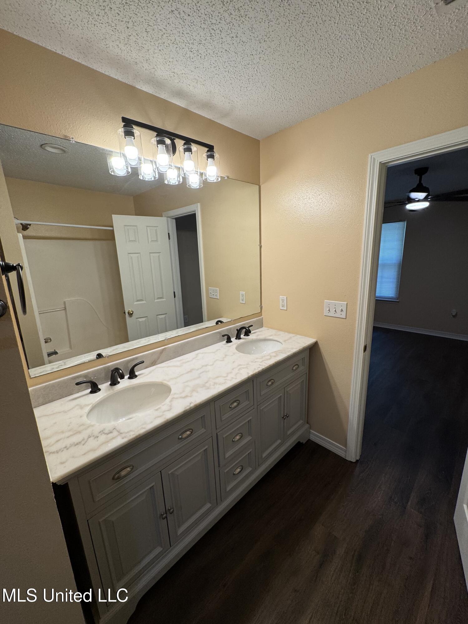 13401 Warren Drive Property Photo 17
