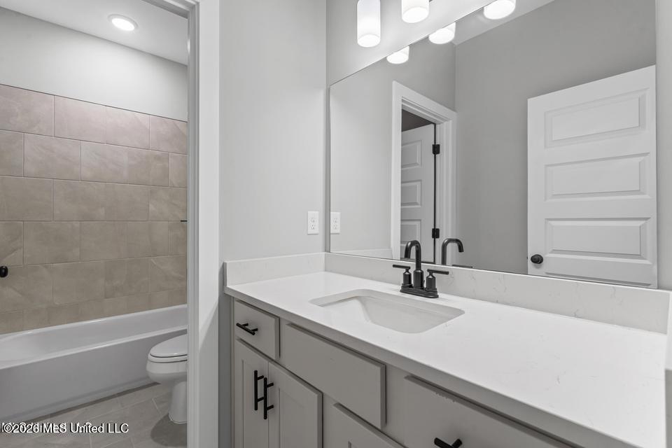 2835 S Cypress Lake Drive Property Photo 17