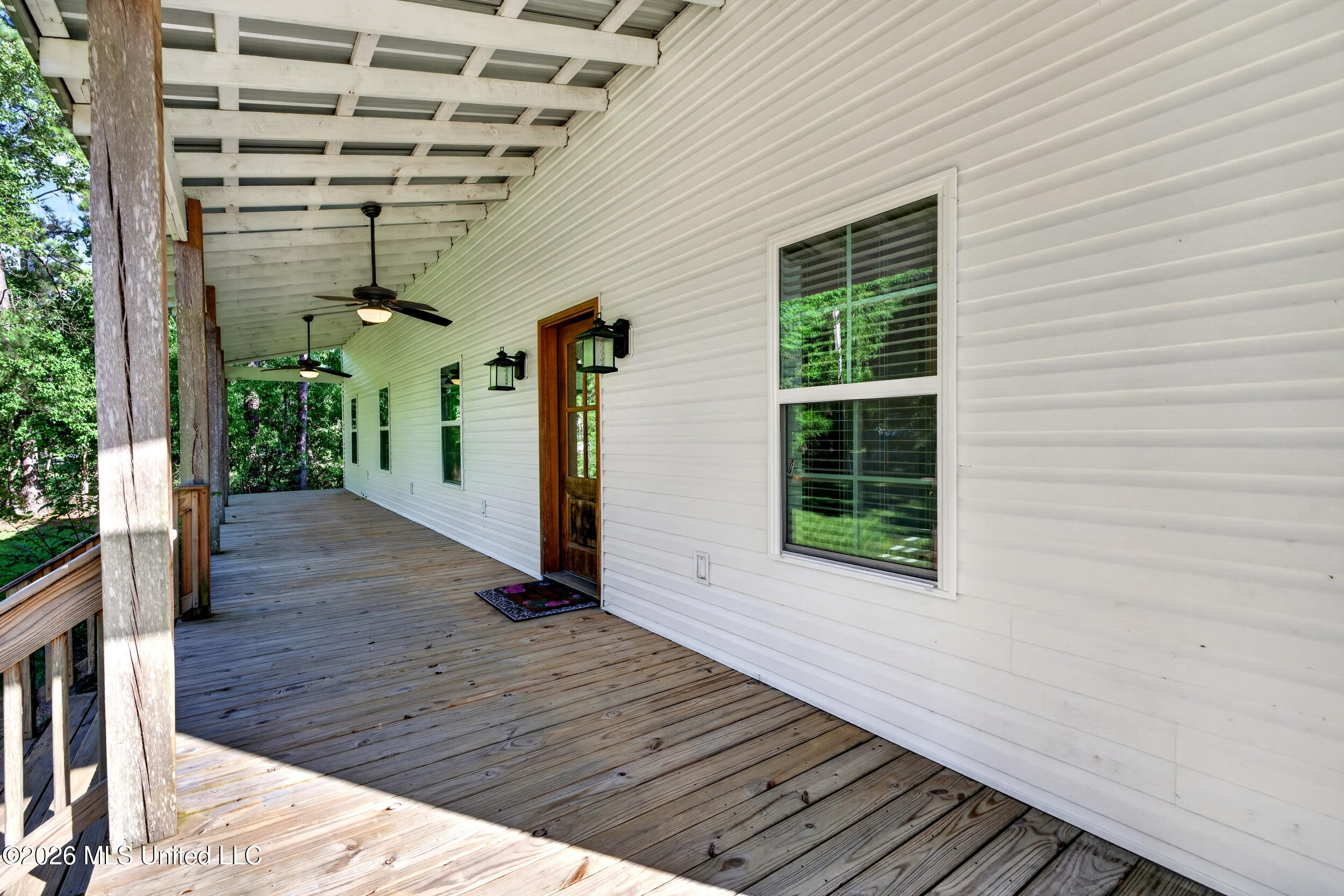 18 Harbor Lane Property Photo 4