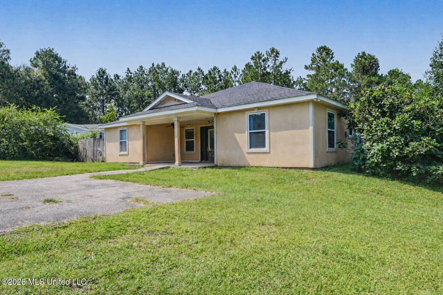 18331 Lesli's Lane Property Photo 2