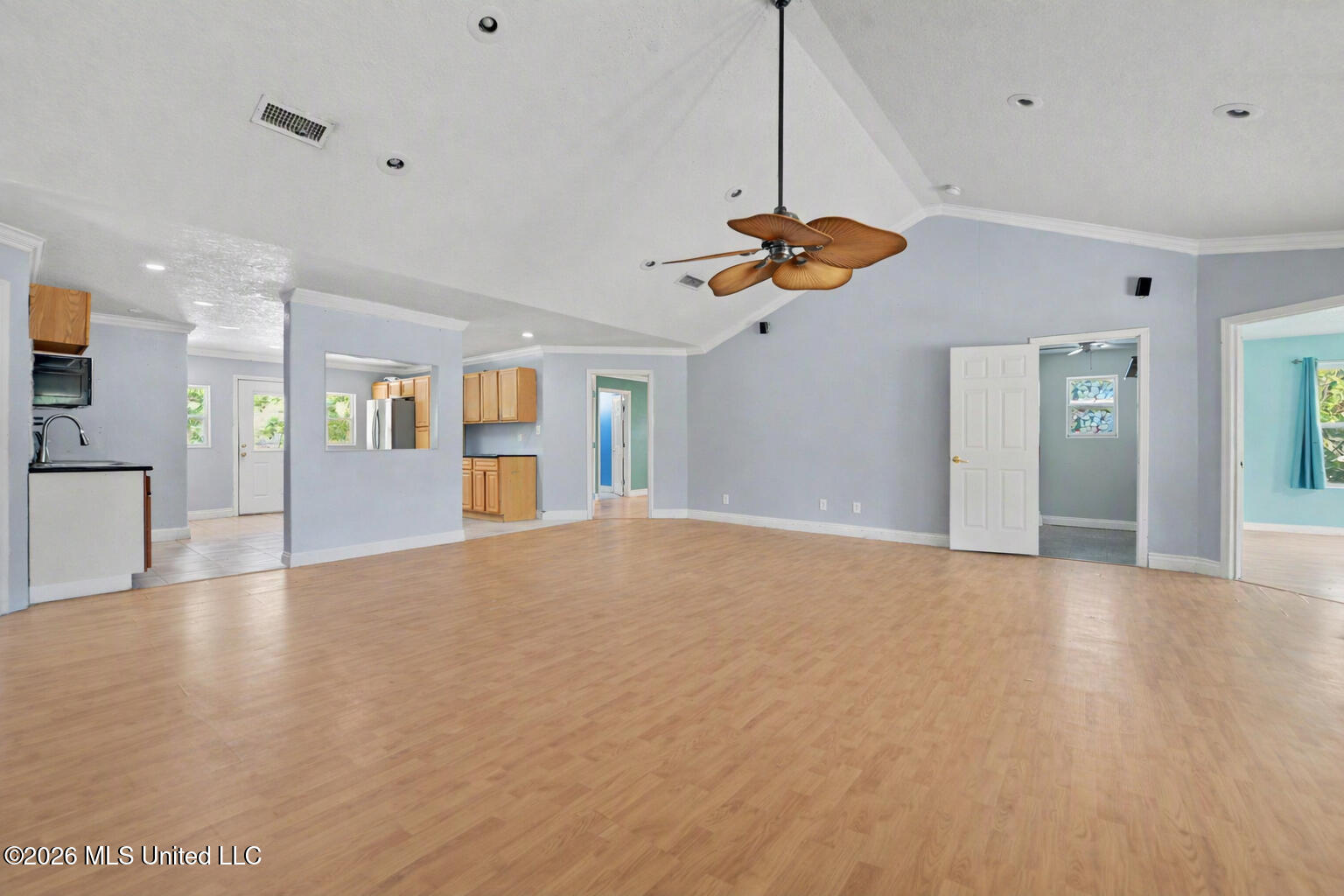 18331 Lesli's Lane Property Photo 3