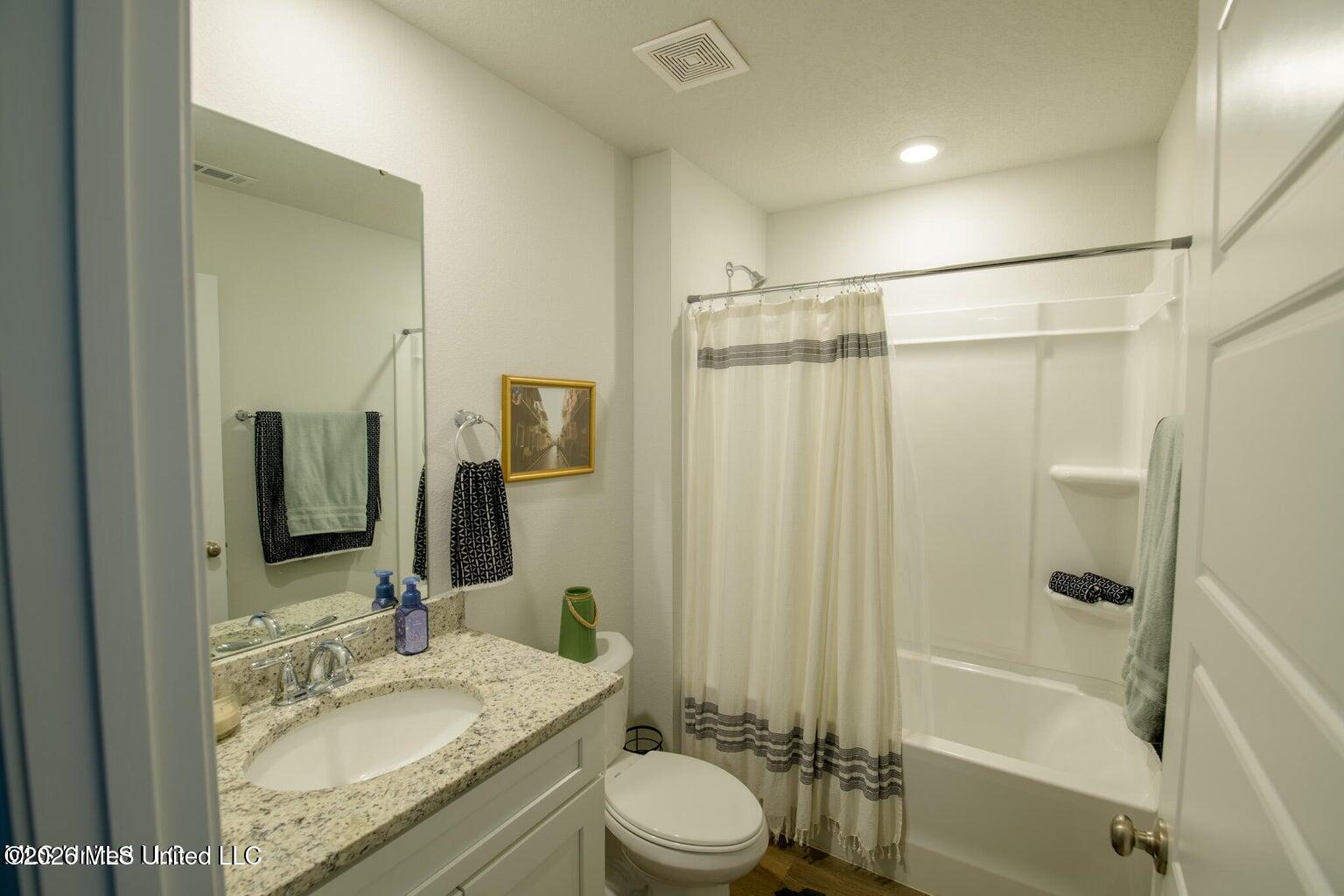 17900 Tingle Drive Property Photo 11