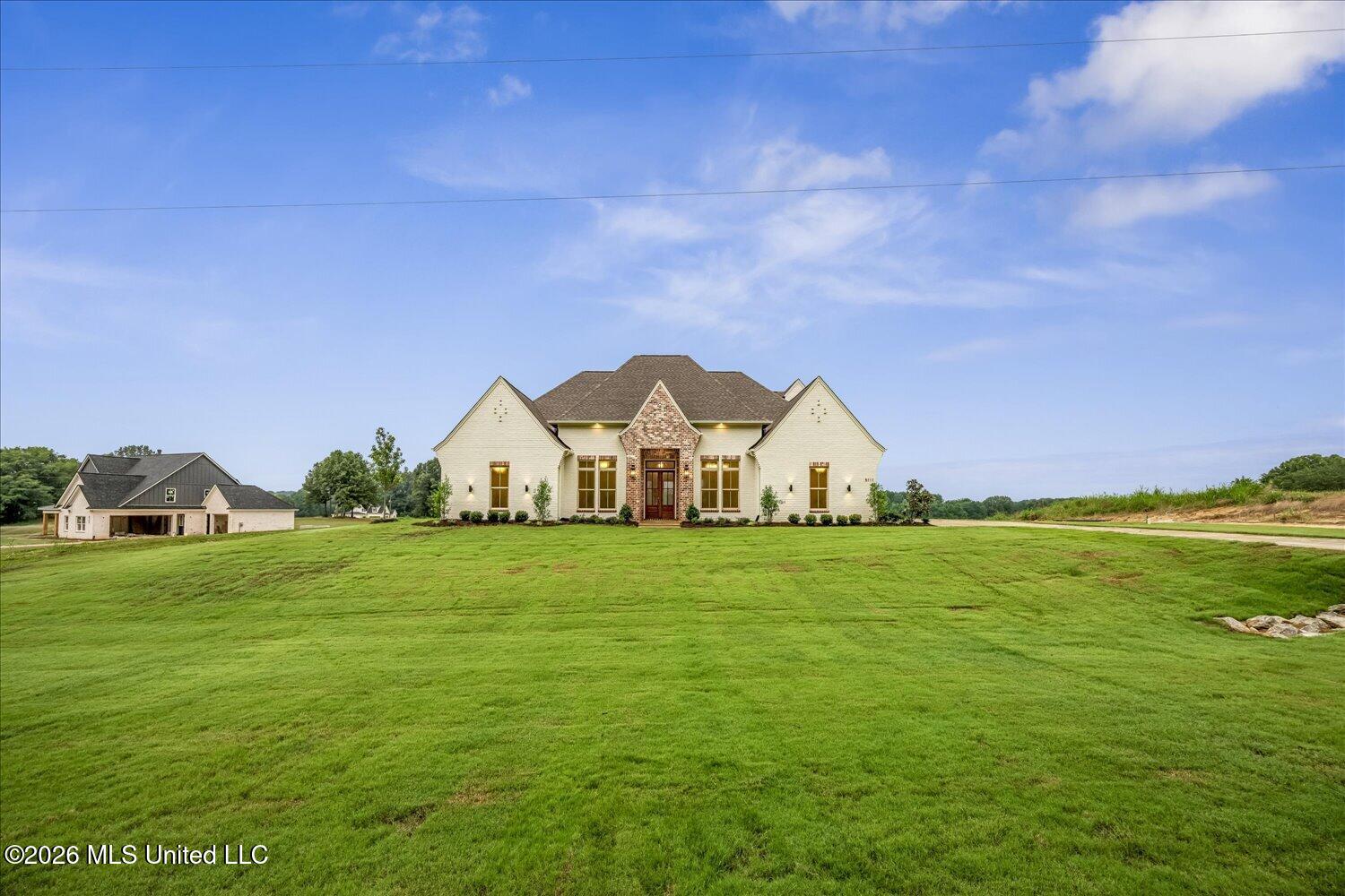 5111 Old Barn Cove Property Photo 2