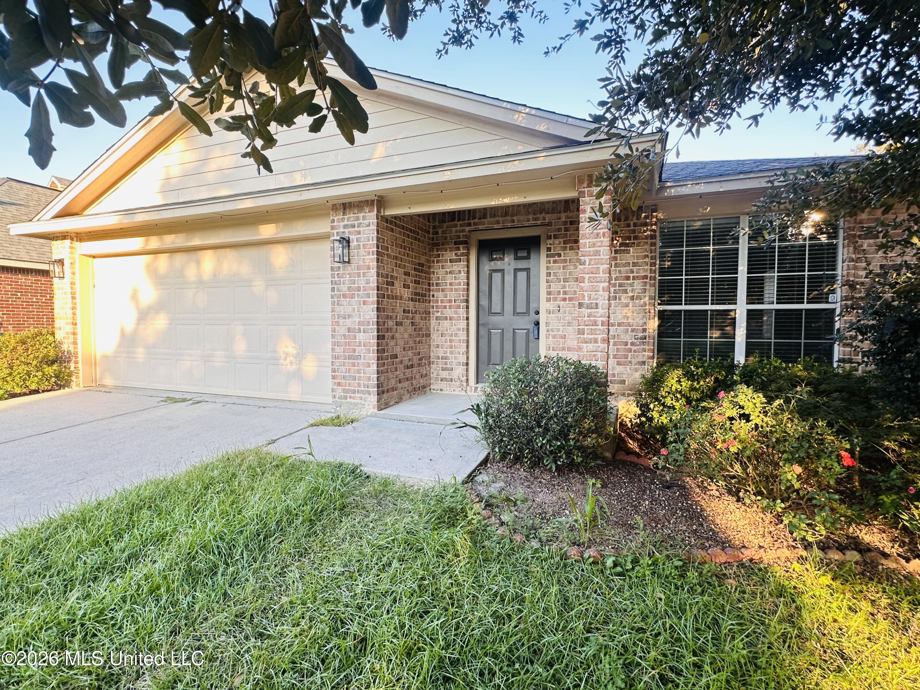 10341 Huntleigh Drive Property Photo 1