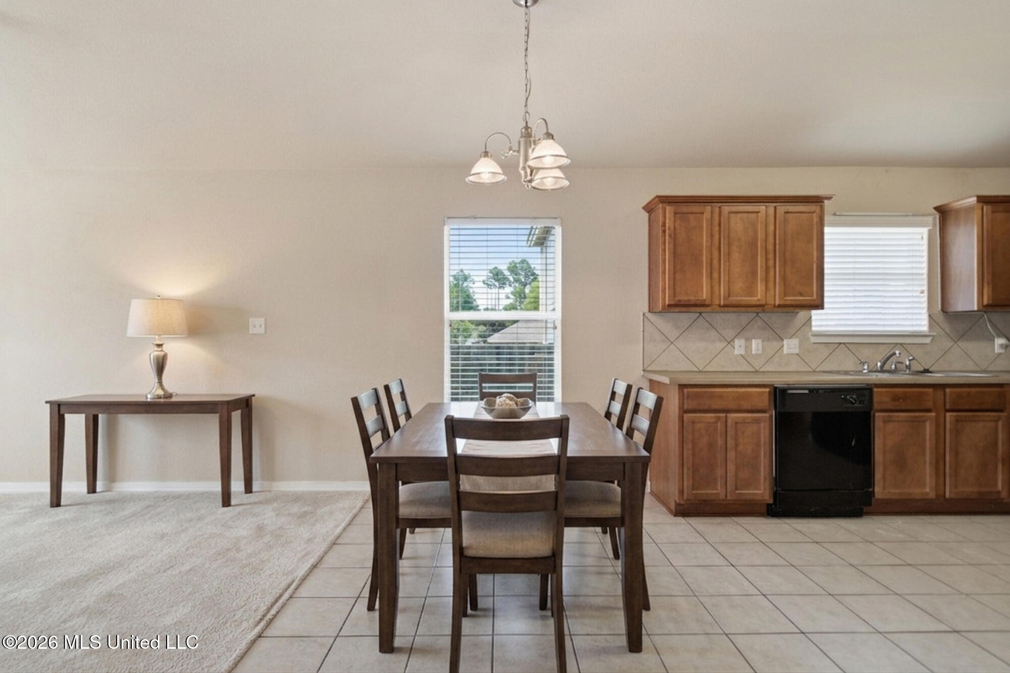 10341 Huntleigh Drive Property Photo 4