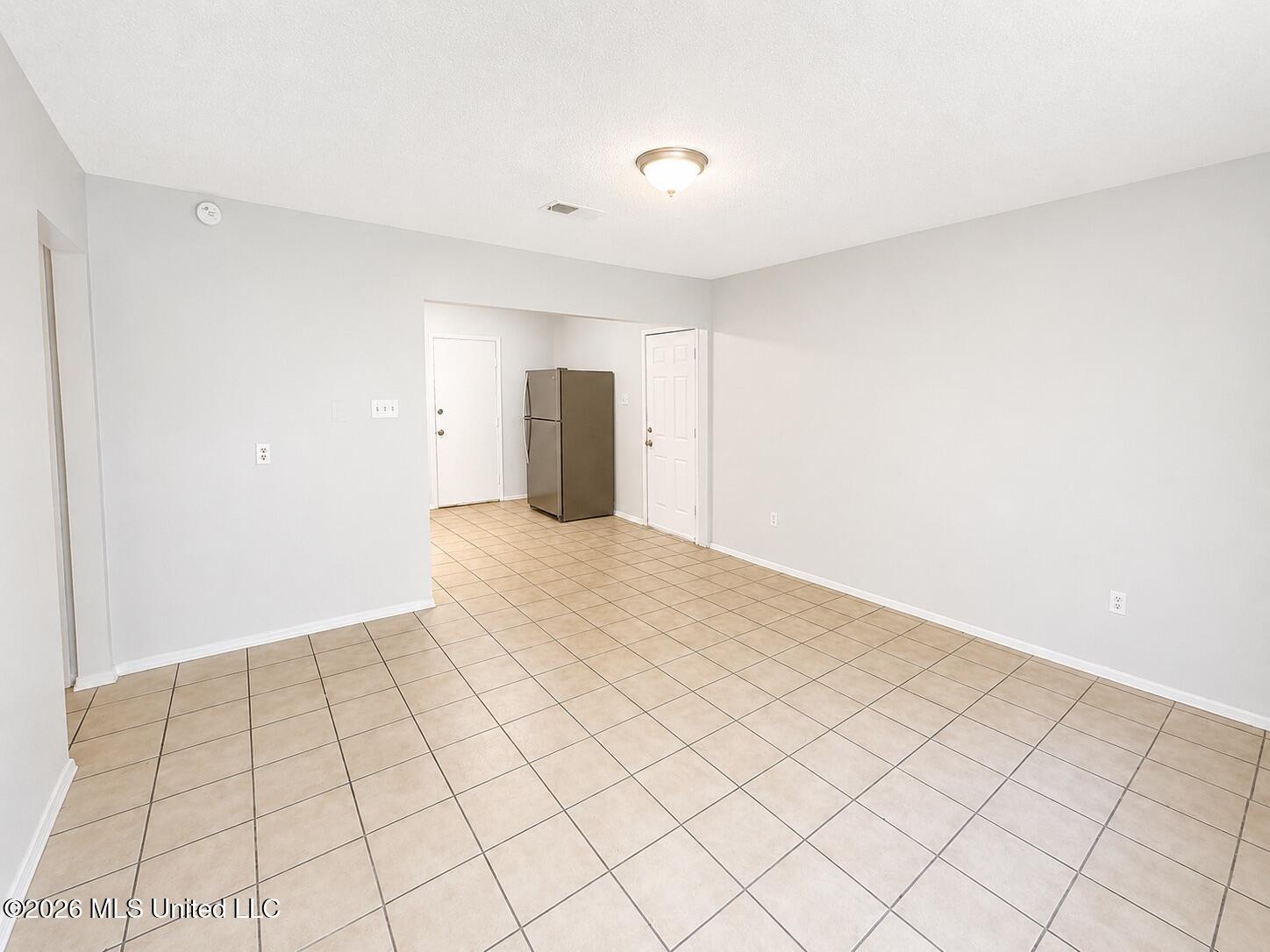2613 W David Drive Property Photo 3