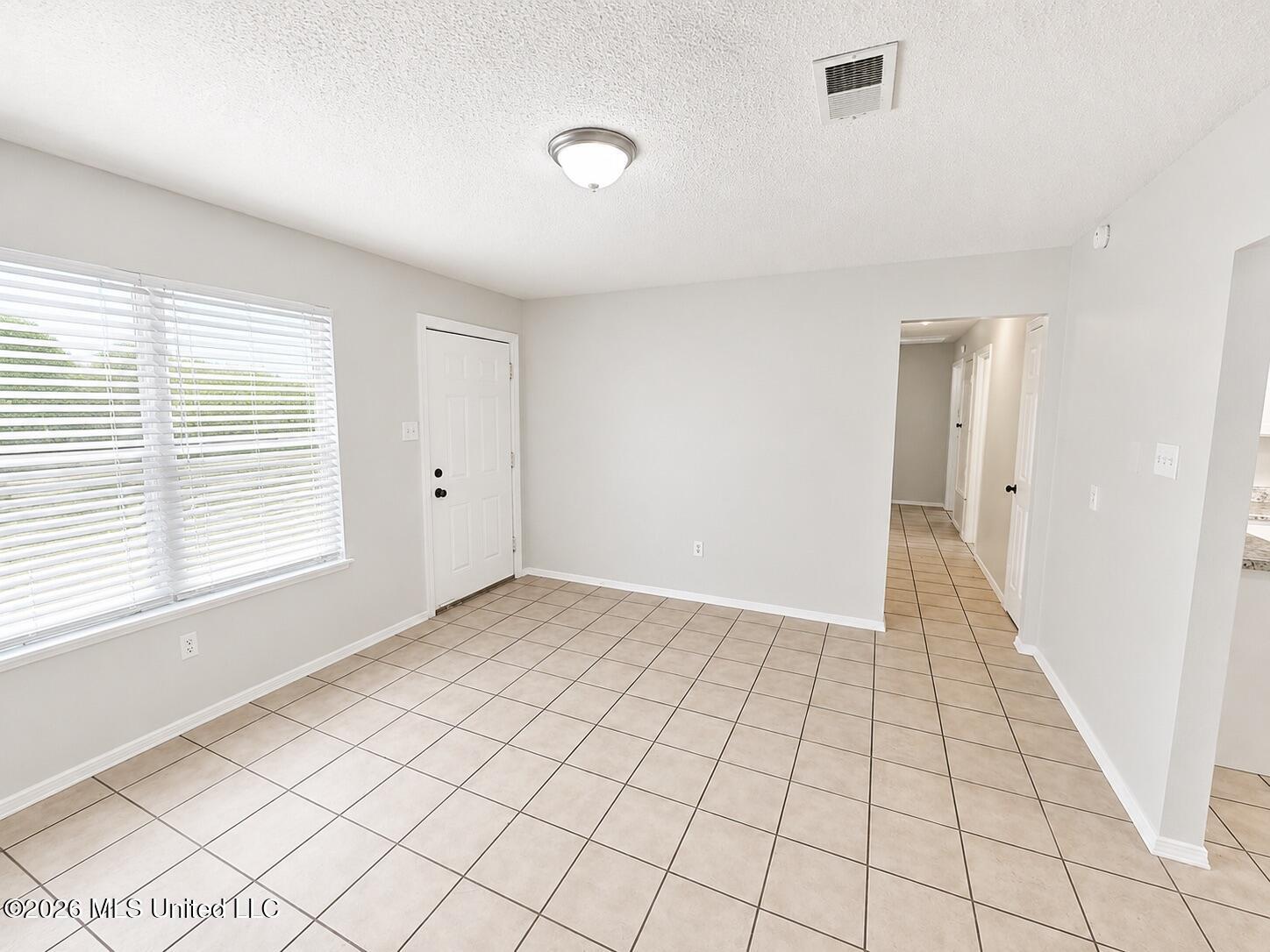 2613 W David Drive Property Photo 4