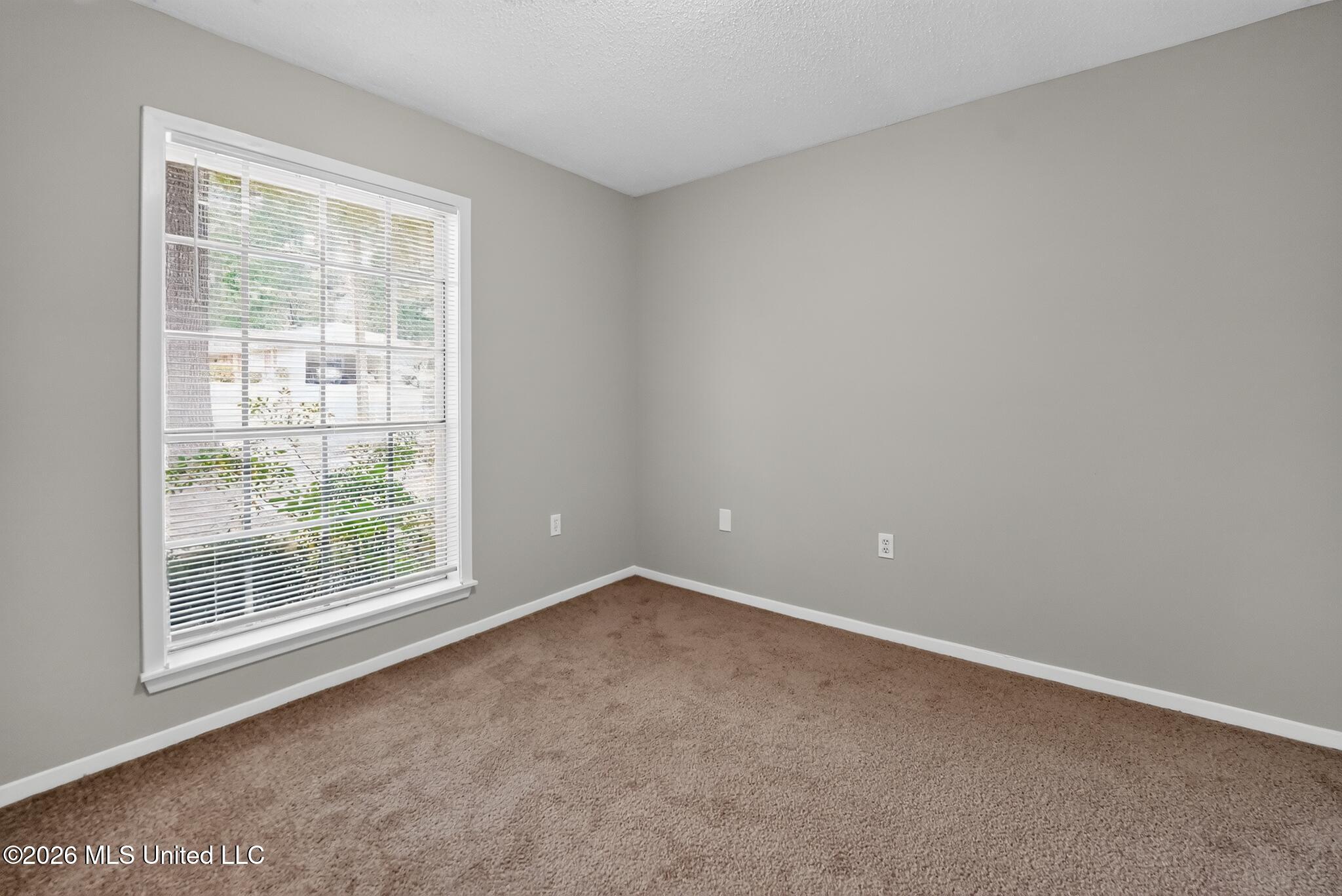 86 Summit Ridge Drive Property Photo 20