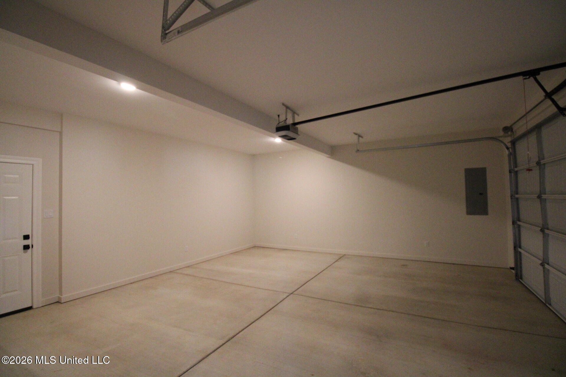 10351 Chateau Drive Property Photo 3