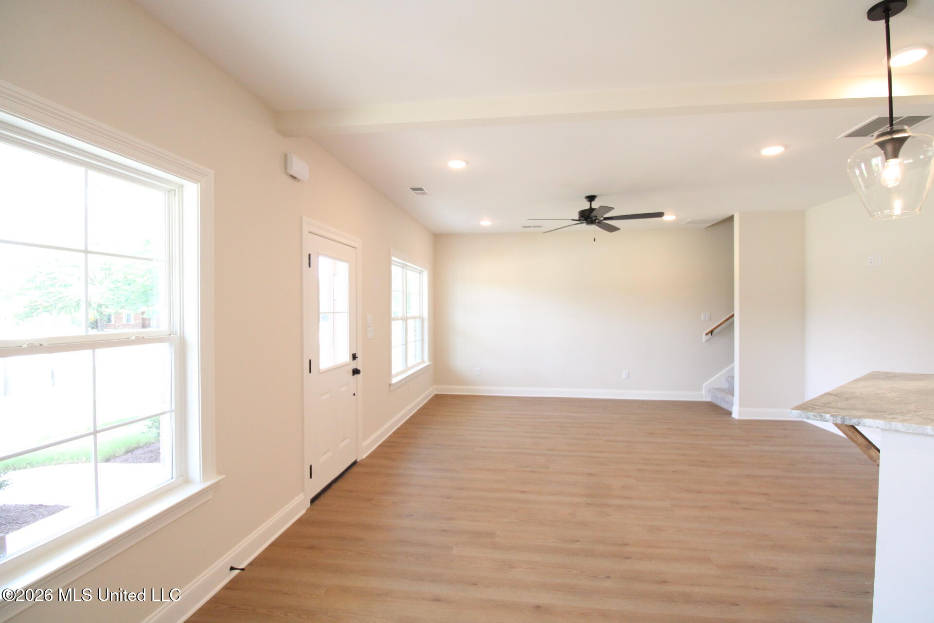 10351 Chateau Drive Property Photo 5