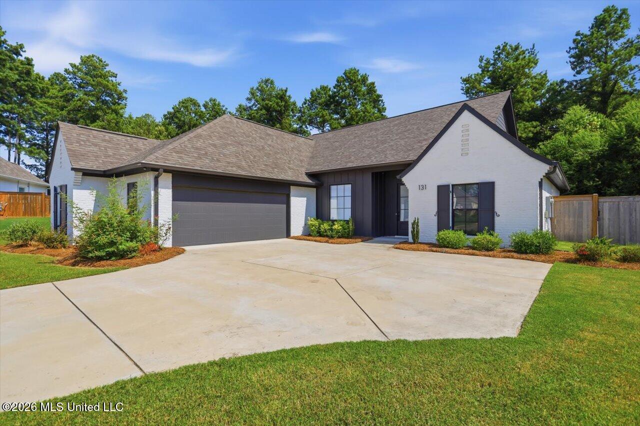 131 Seymour Drive Property Photo 2