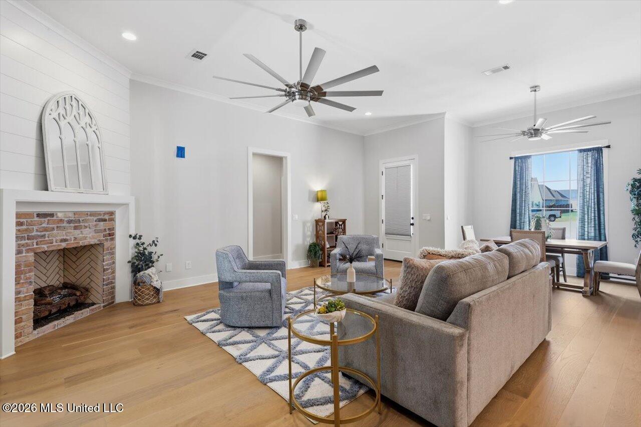 131 Seymour Drive Property Photo 4