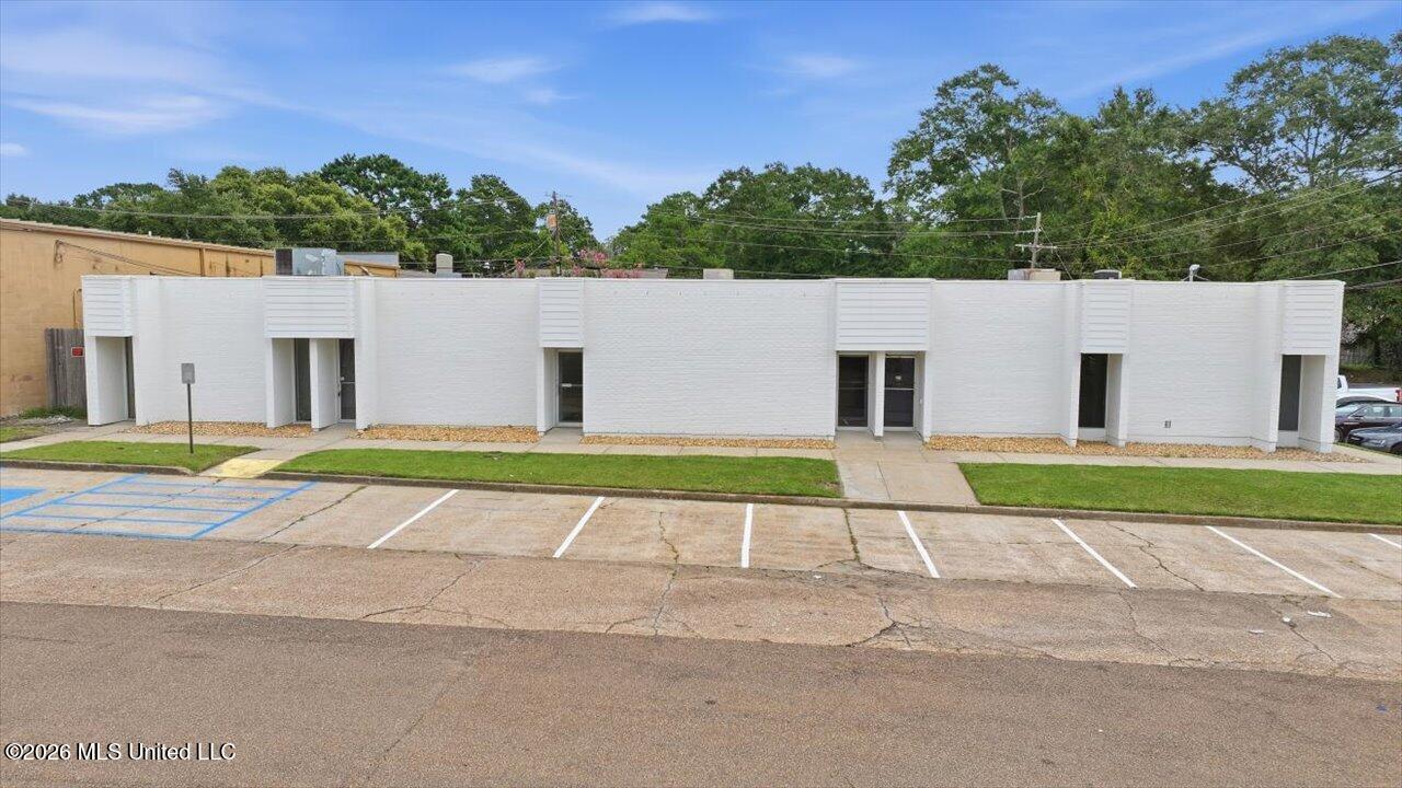 211 Gay Street Property Photo 1