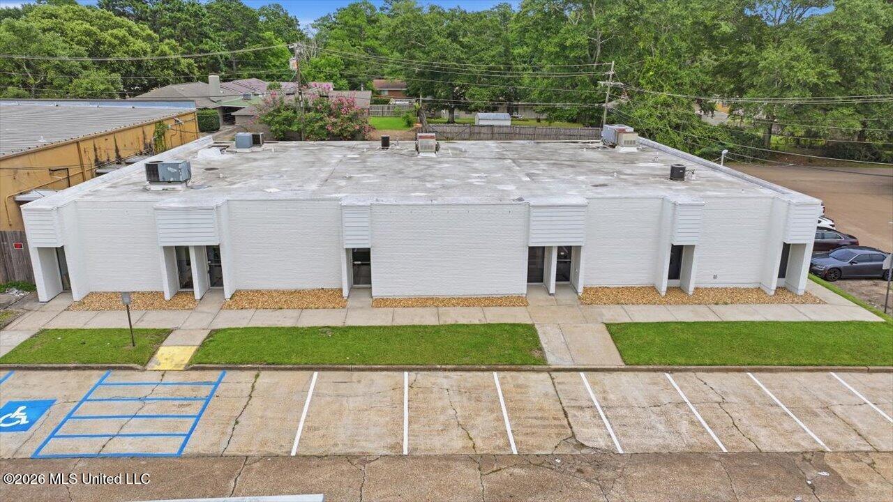 211 Gay Street Property Photo 39