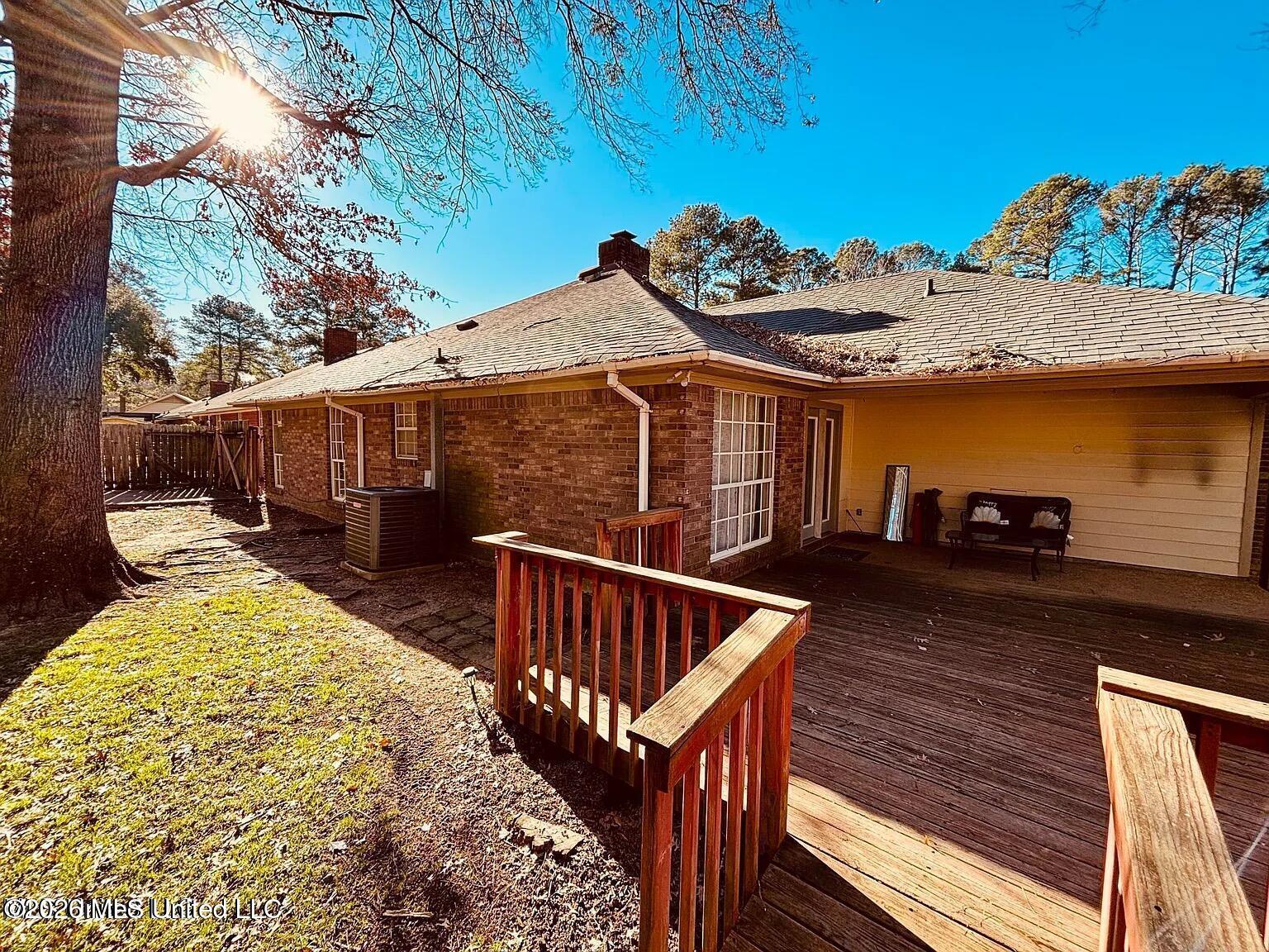 543 Traceview Road Property Photo 10