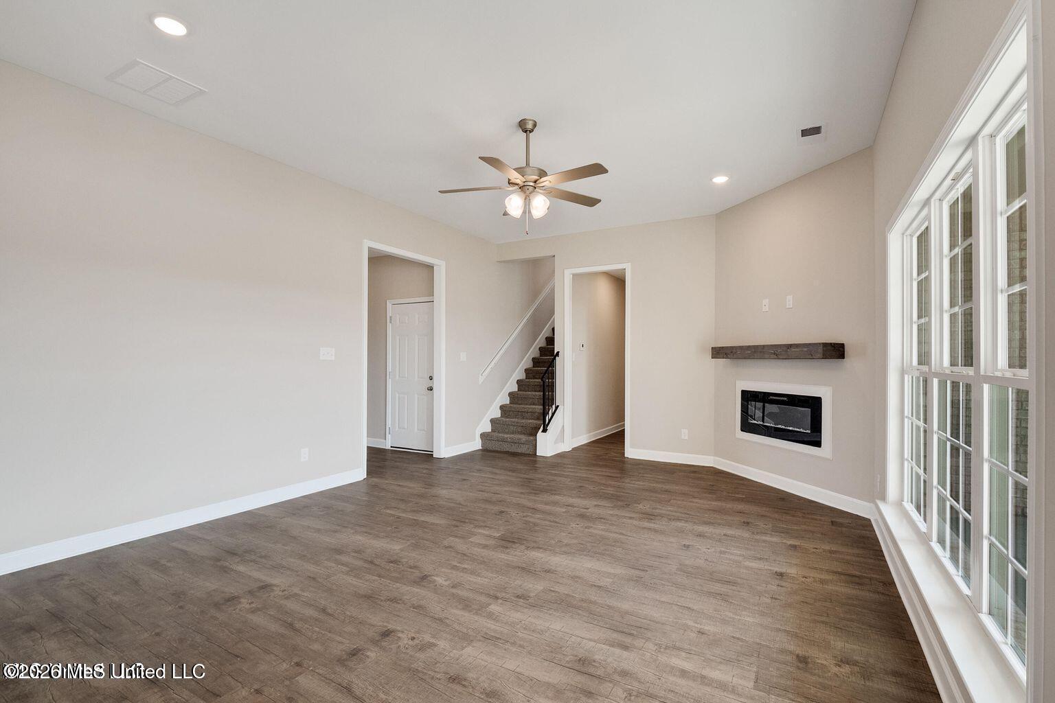 7331 Newbury Drive Property Photo 10