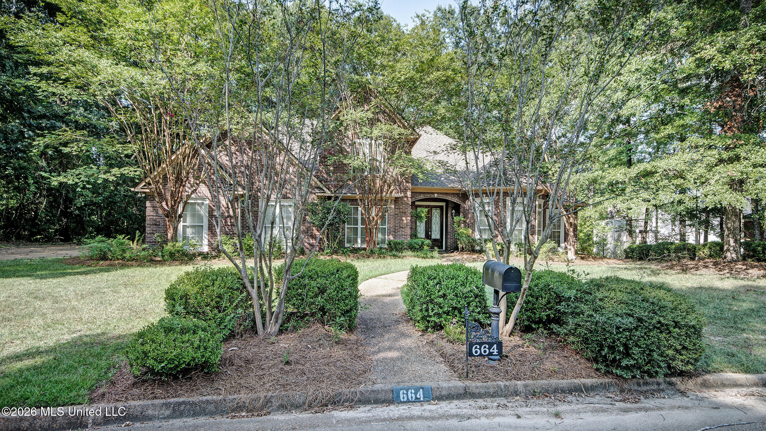 664 Spring Lake Drive Property Photo 1