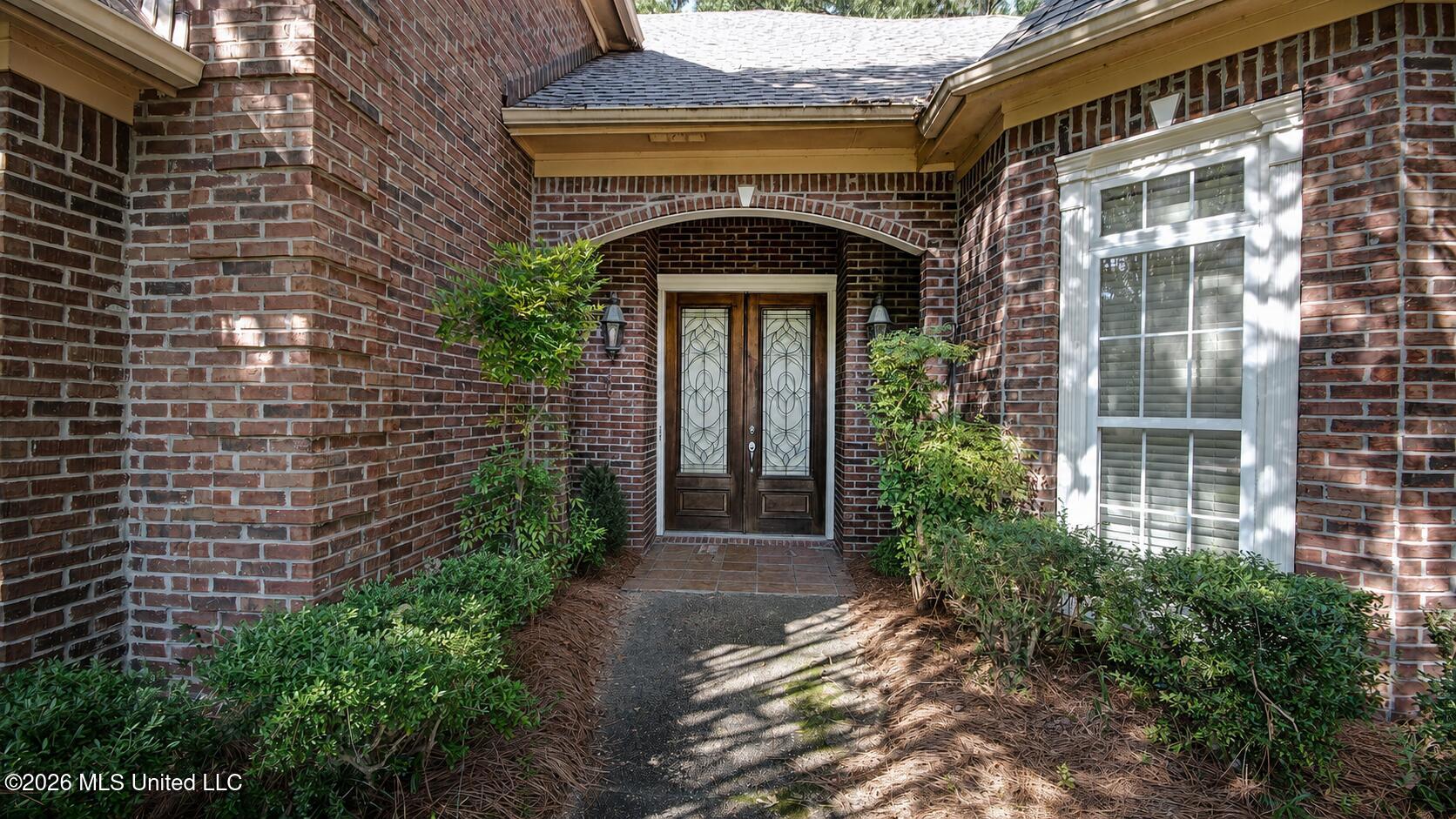664 Spring Lake Drive Property Photo 4