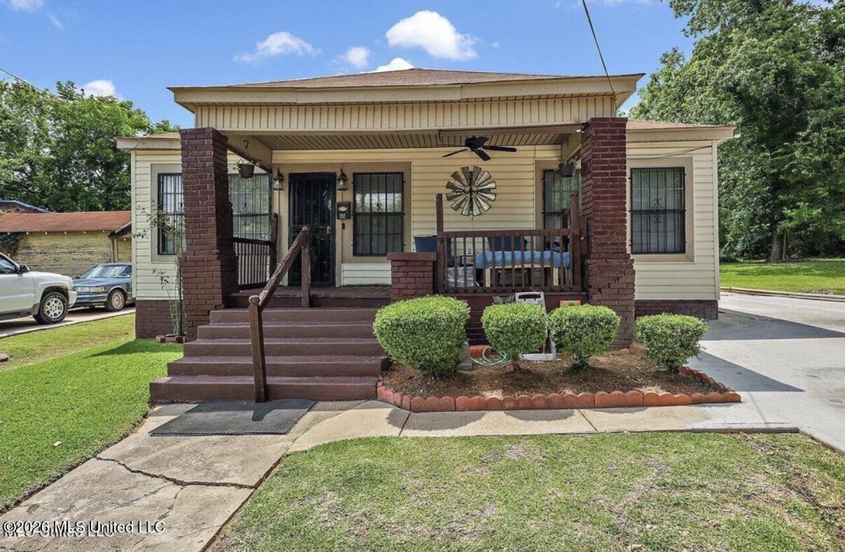 717 Lorraine Street Property Photo 1
