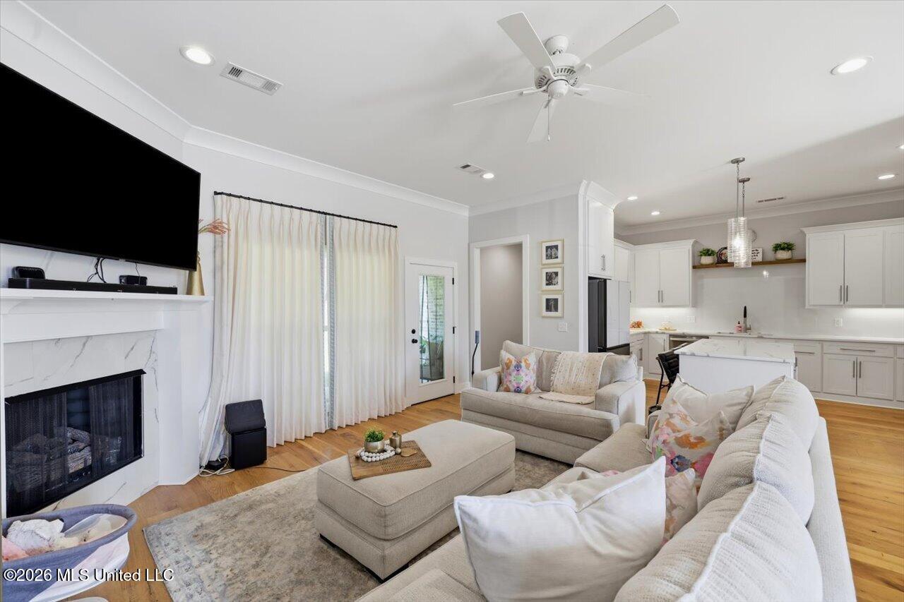 129 Herons Bay Circle Property Photo 5