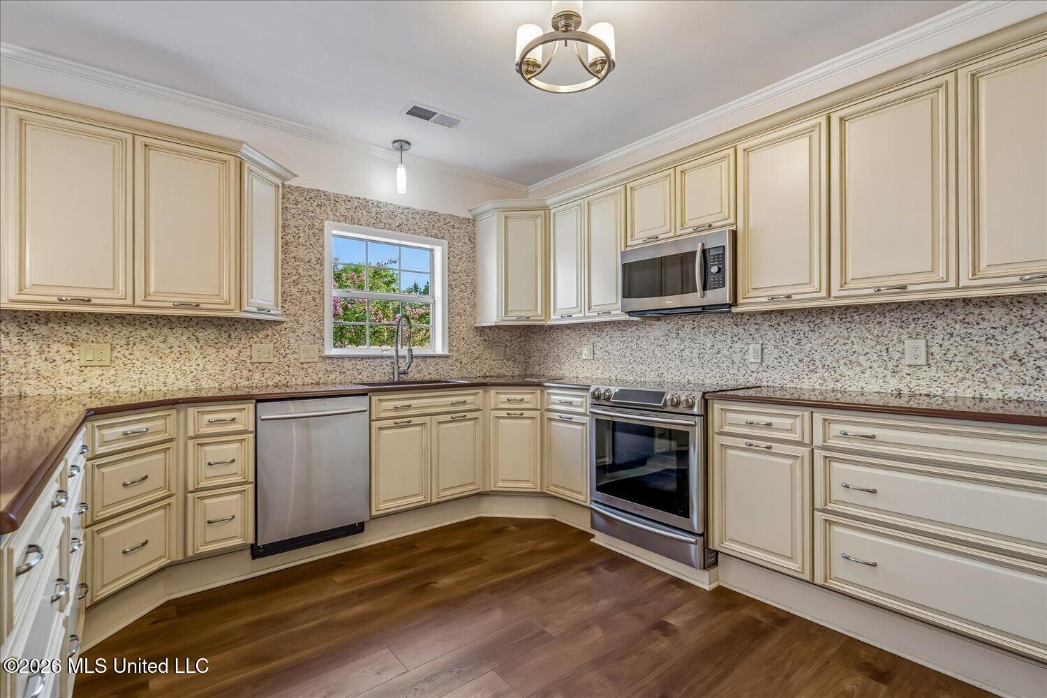 9160 Plantation Road Property Photo 11
