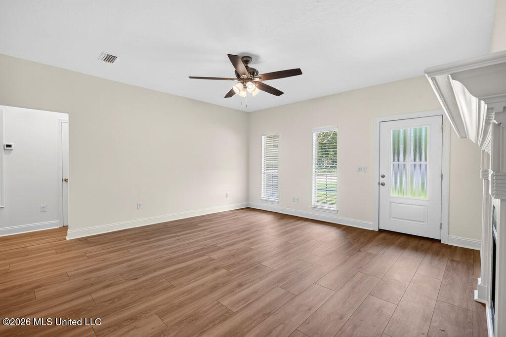 1528 Barracuda Drive Property Photo 10