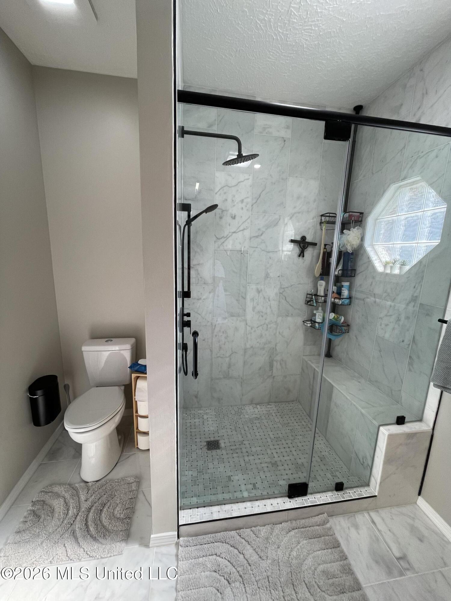 9540 Collins Road Property Photo 4