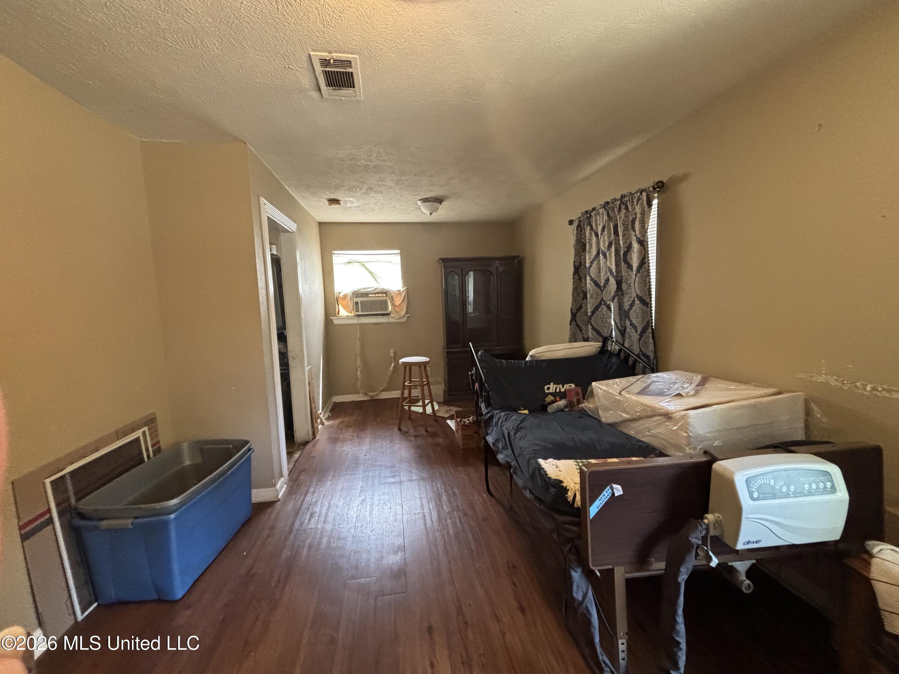 486 Collier Avenue Property Photo 2