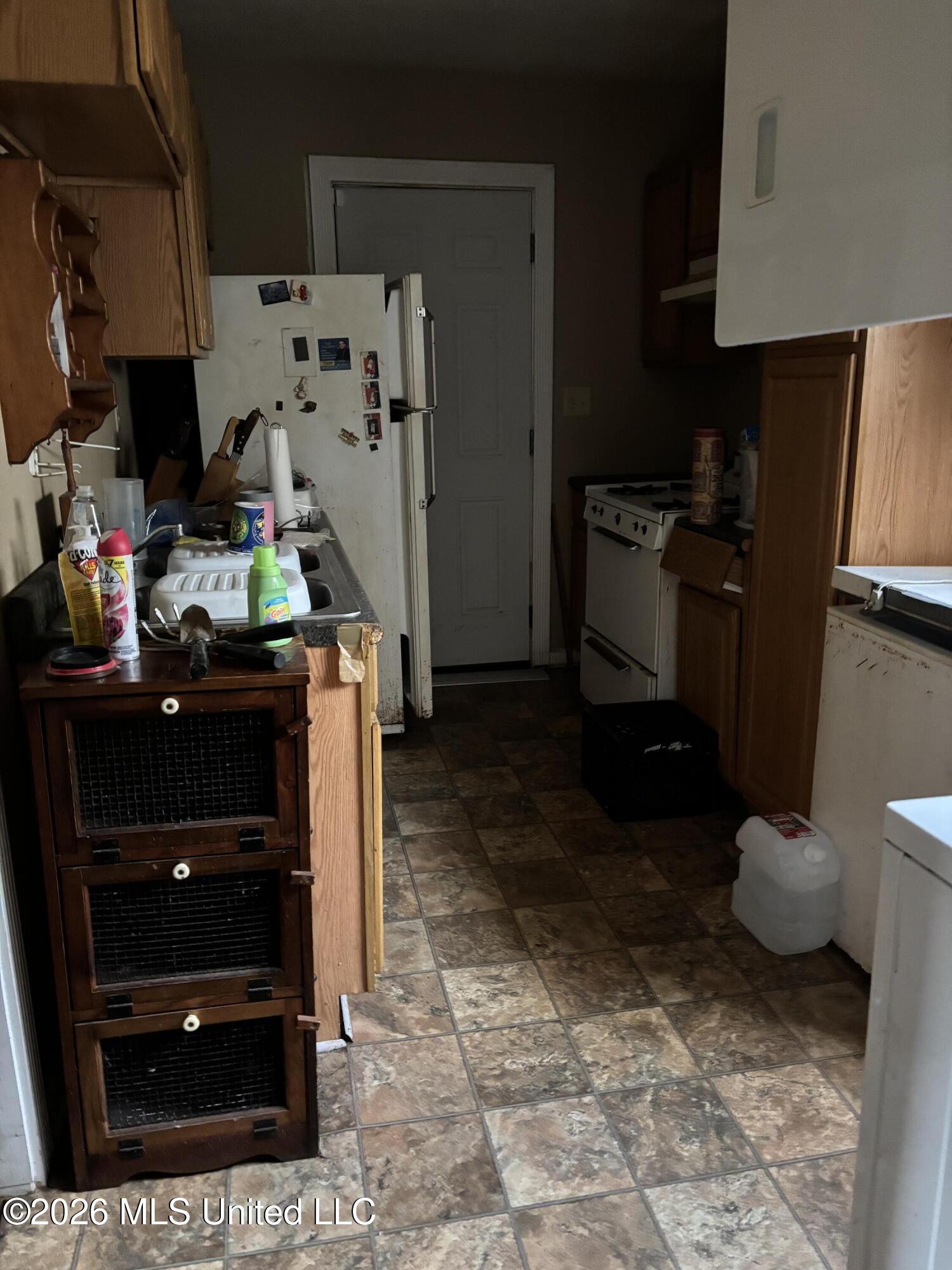 486 Collier Avenue Property Photo 3