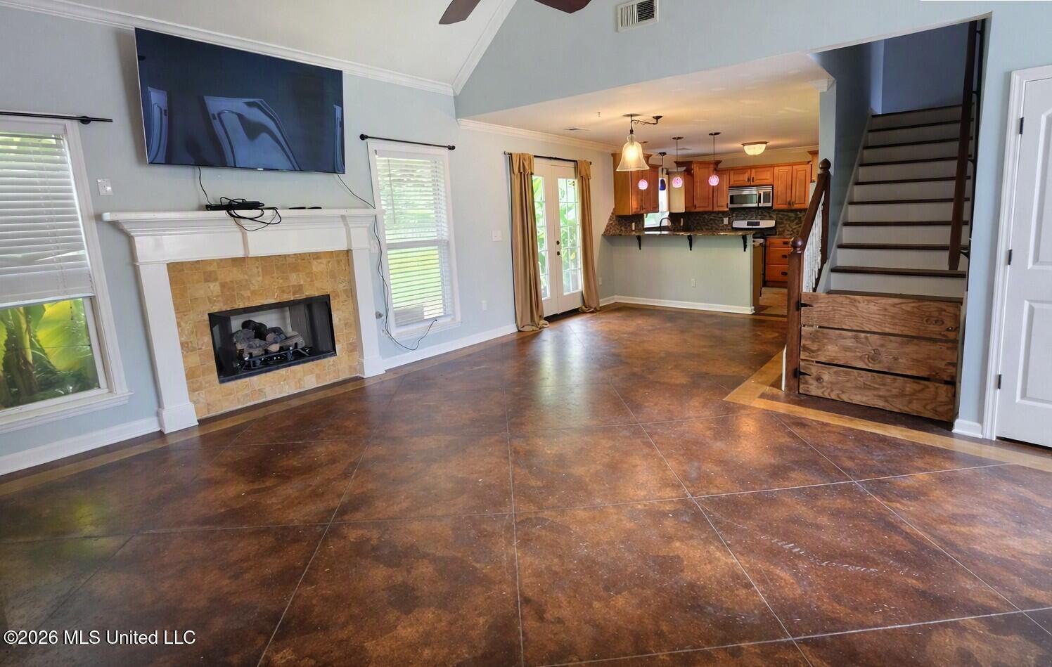 85 Lee Creek Cove Property Photo 3