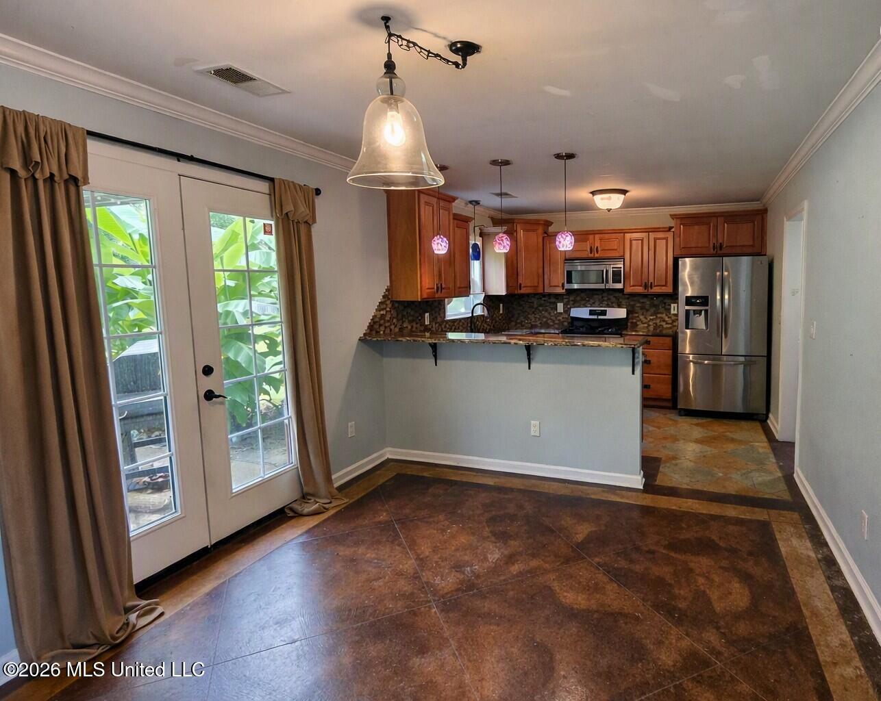 85 Lee Creek Cove Property Photo 5