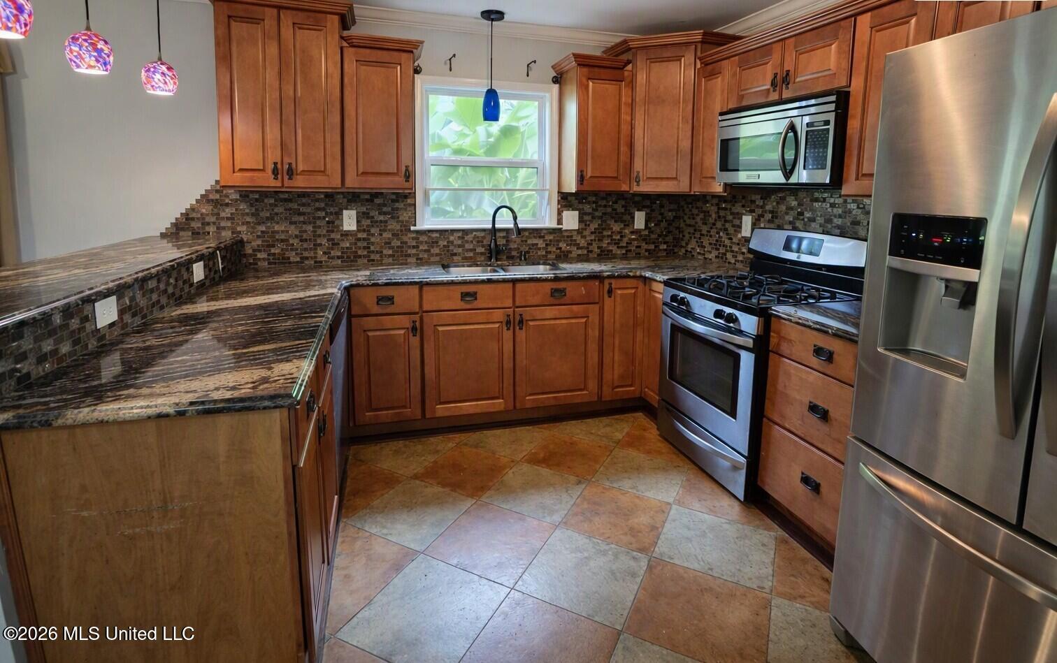85 Lee Creek Cove Property Photo 7