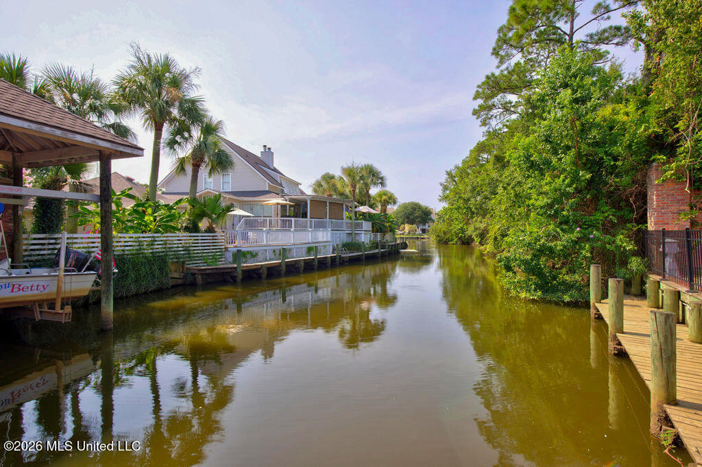 401 S Caribe Place Property Photo 6