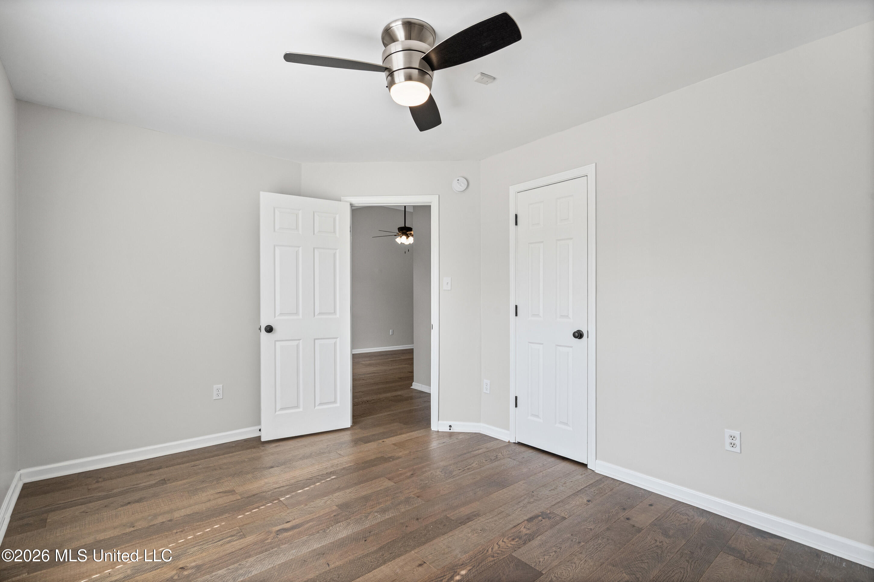 5330 Russell Drive Property Photo 11