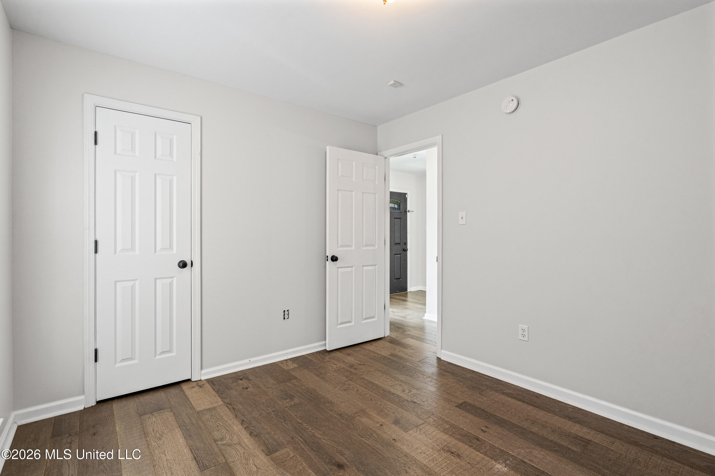 5330 Russell Drive Property Photo 13
