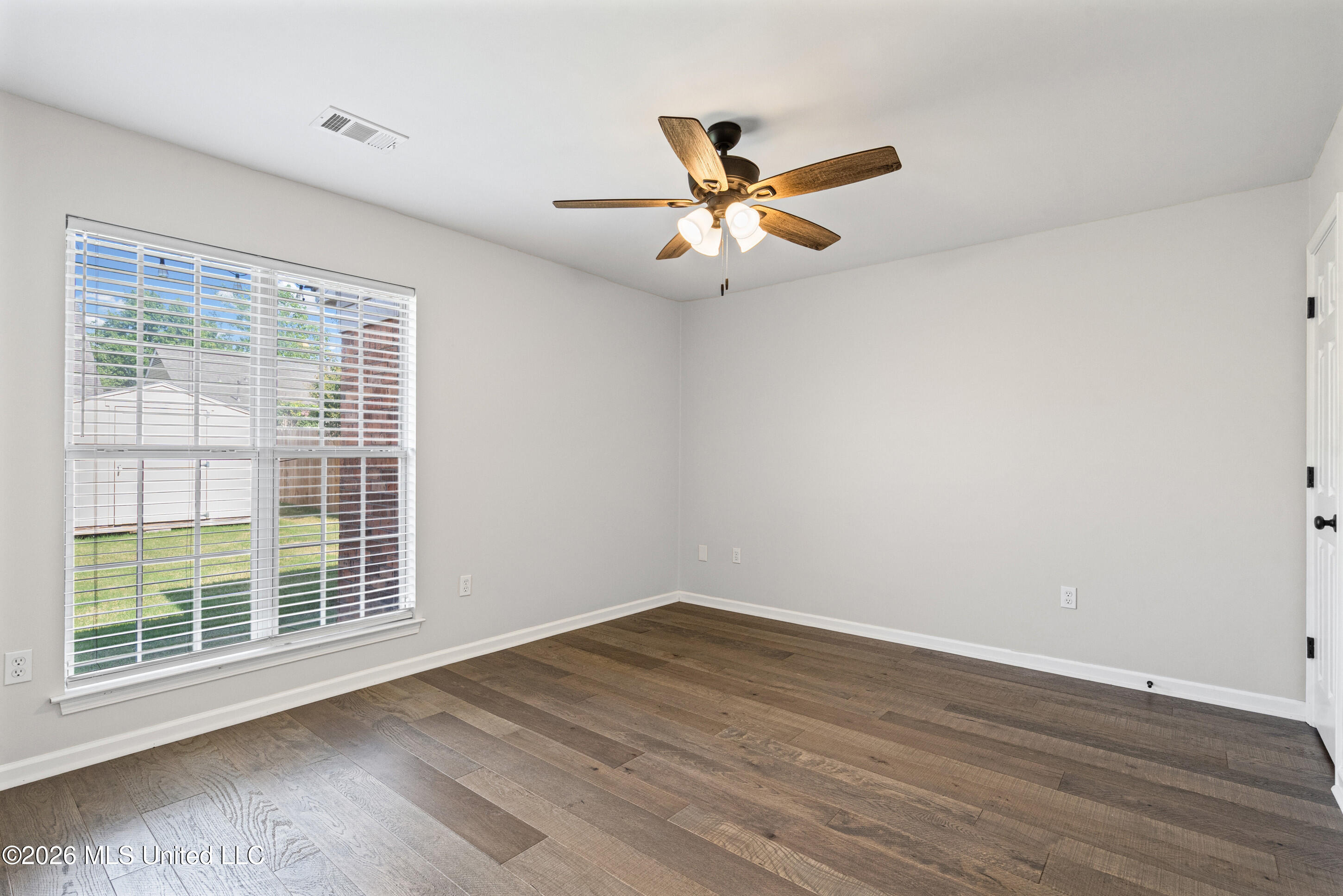 5330 Russell Drive Property Photo 16